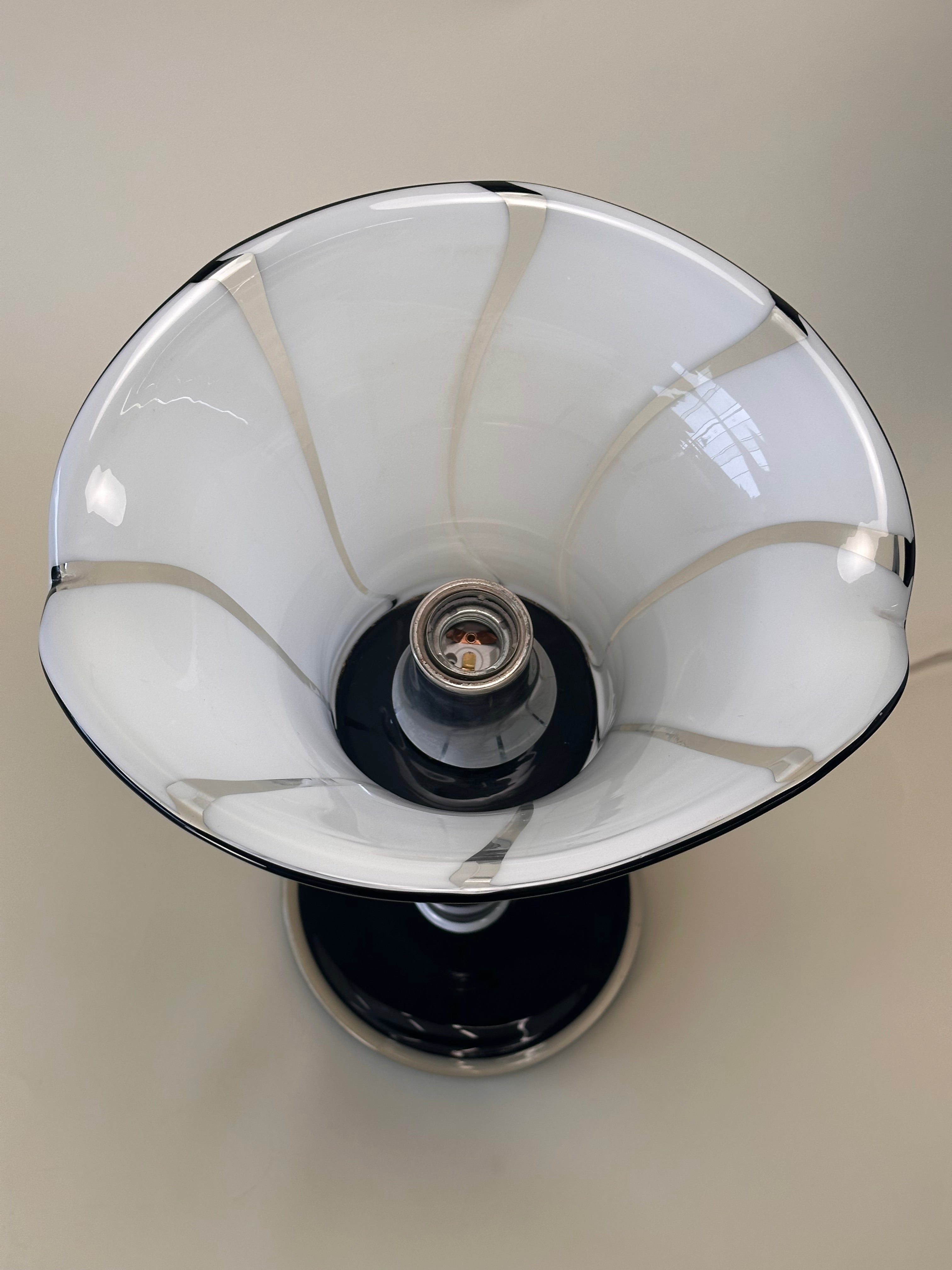 Lampe de table "Cup" en verre de Murano, fabriqué en Italie