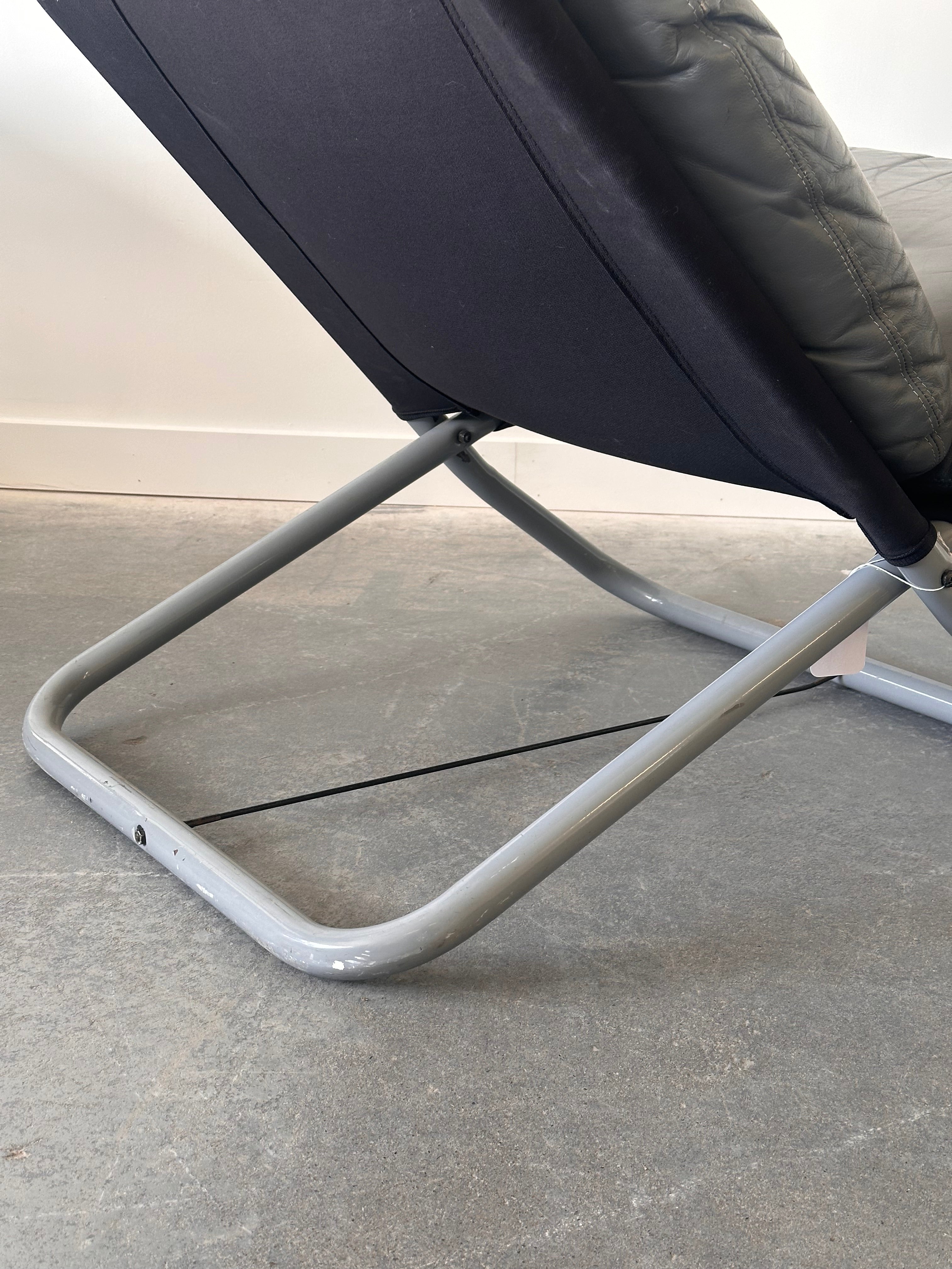Chaise de lounge vintage en cuir avec Ottoman