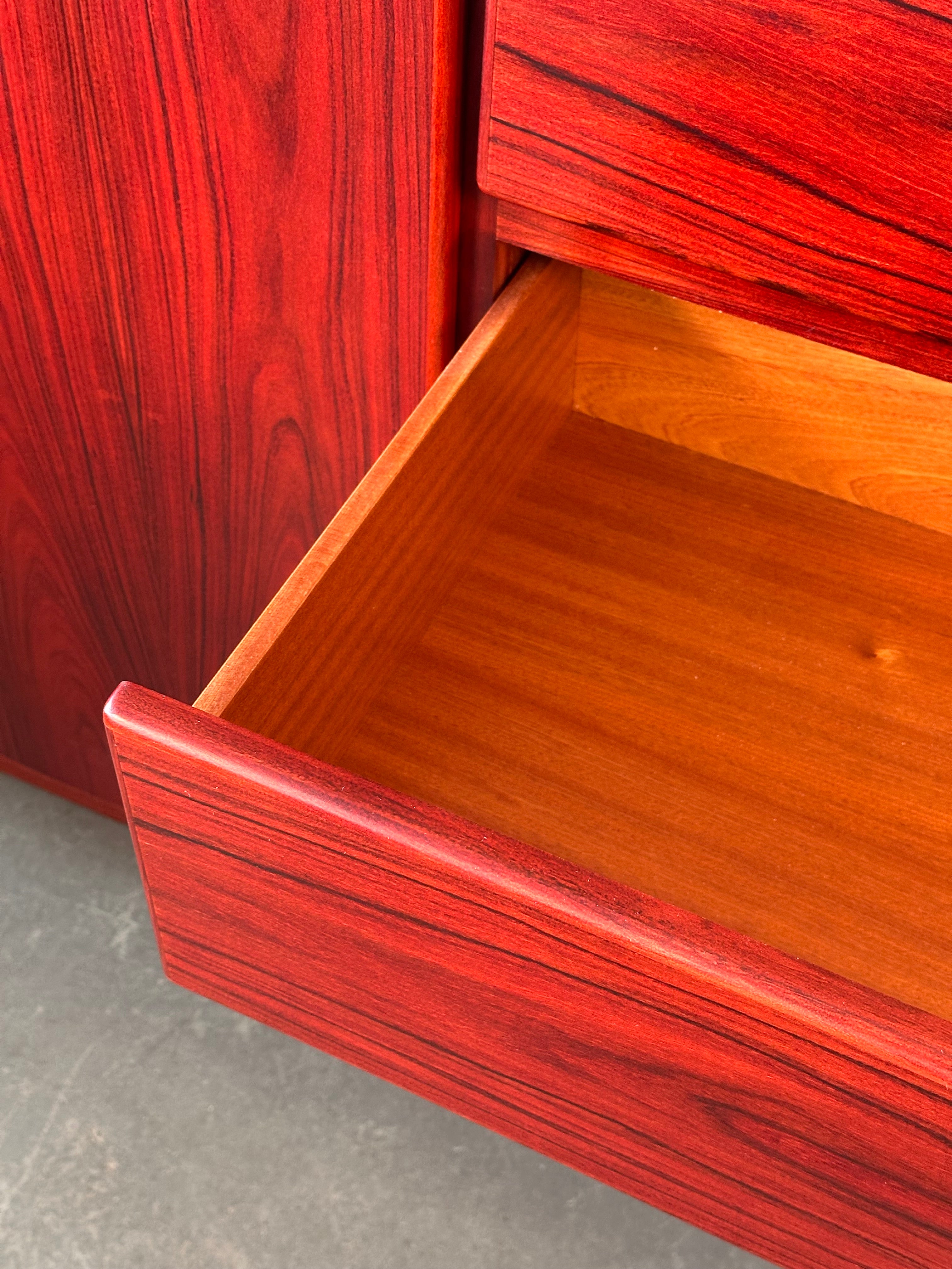 Commode monsieur en placage de cerisier par Mobican, 1970s 🇨🇦