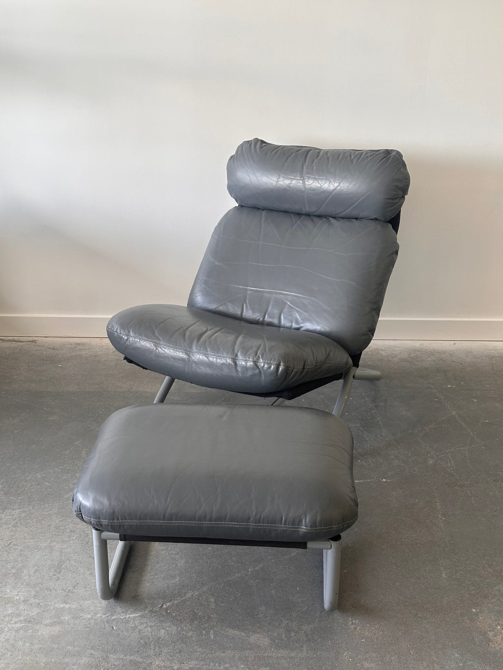 Chaise de lounge vintage en cuir avec Ottoman