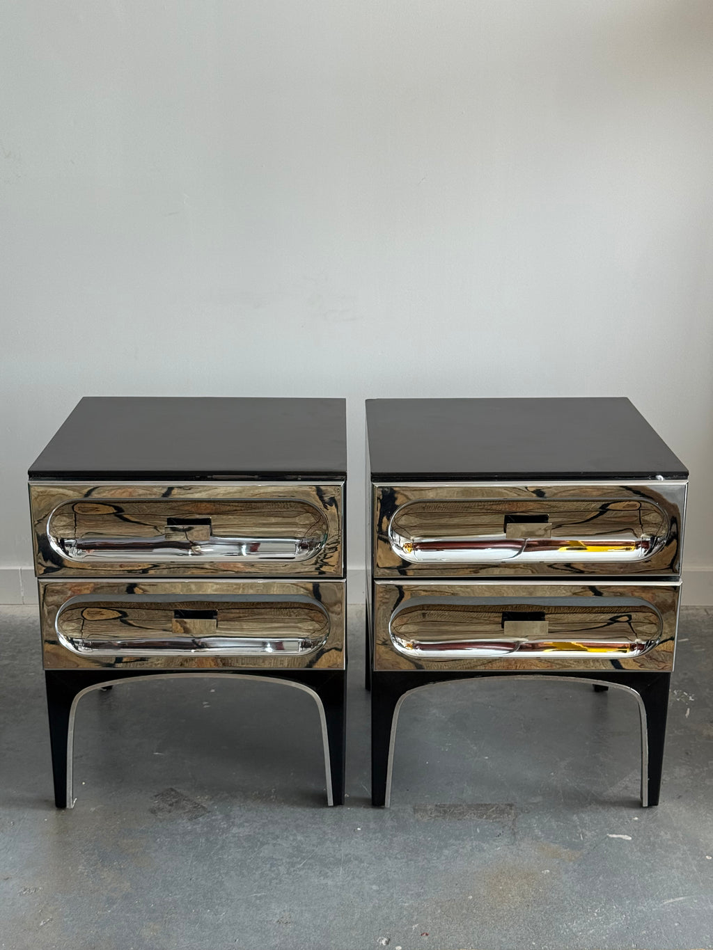 Paire de tables de chevet chromées par Henri Vallières, Québec 1970s