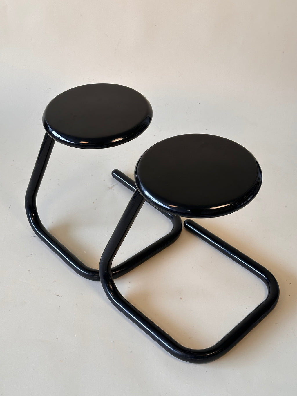 Tabouret vintage “Paperclip” par Amisco, fait au Canada