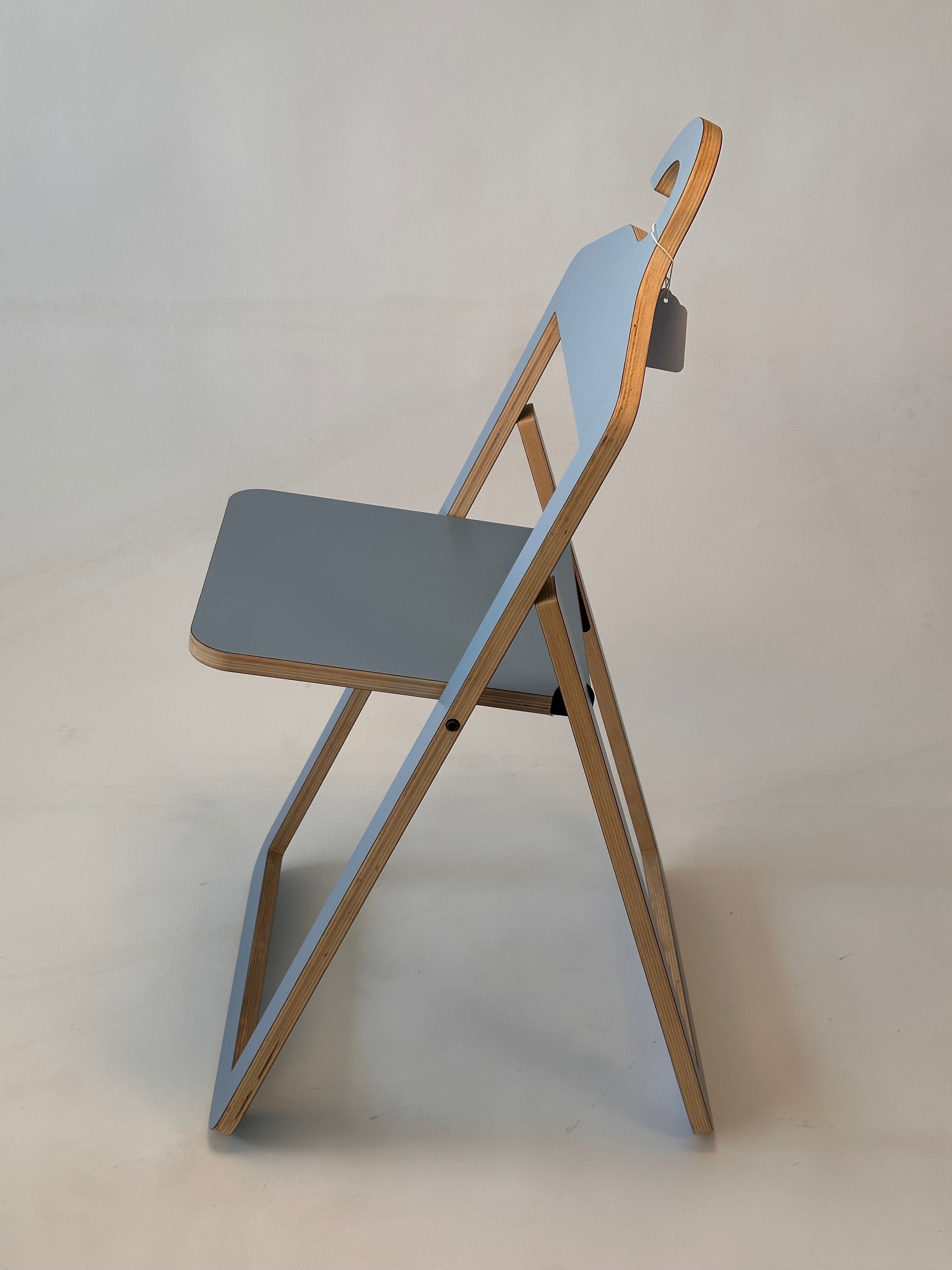 Chaise "Cintre" par Philippe Malouin pour Umbra shift