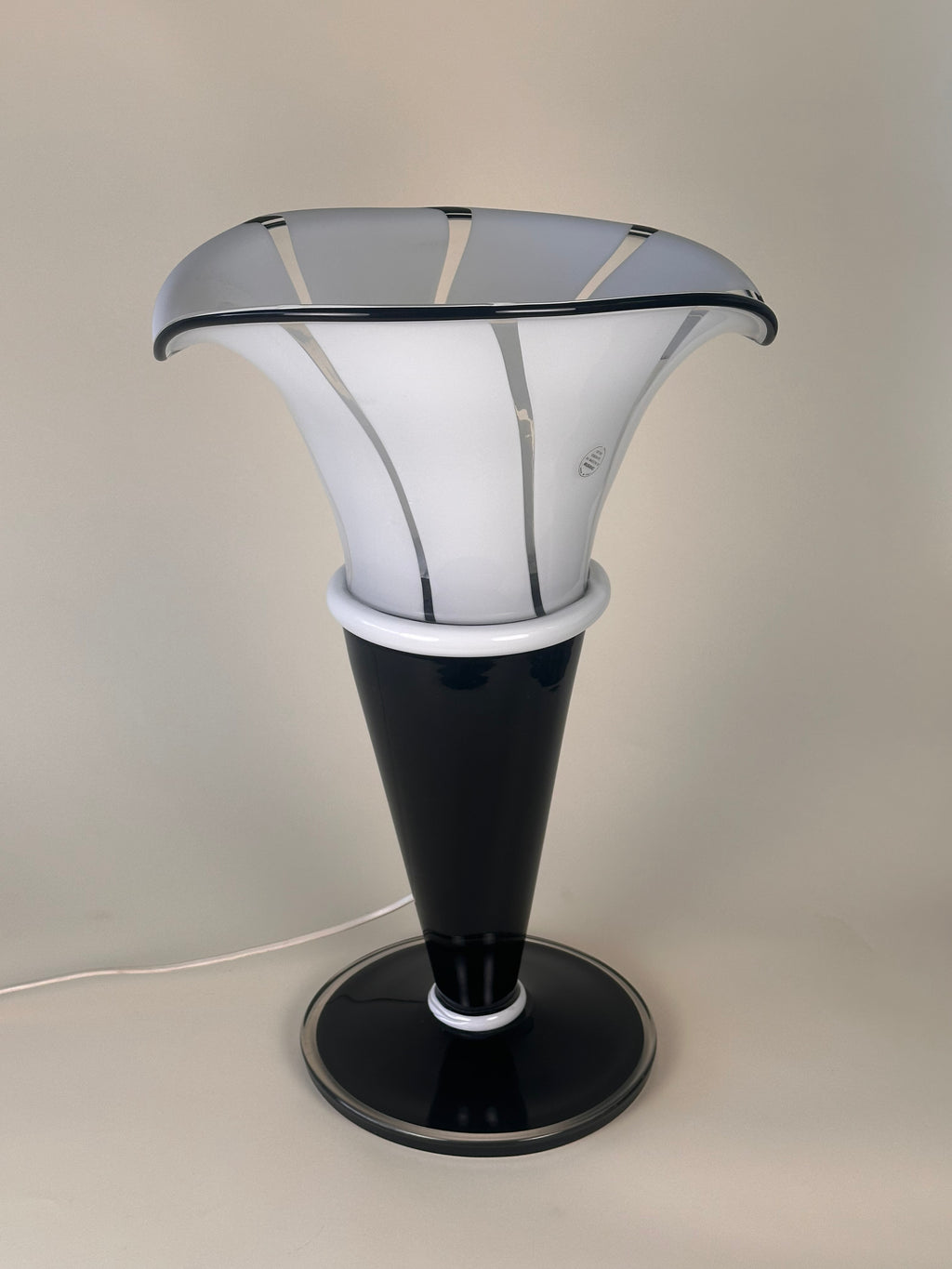 Lampe de table "Cup" en verre de Murano, fabriqué en Italie