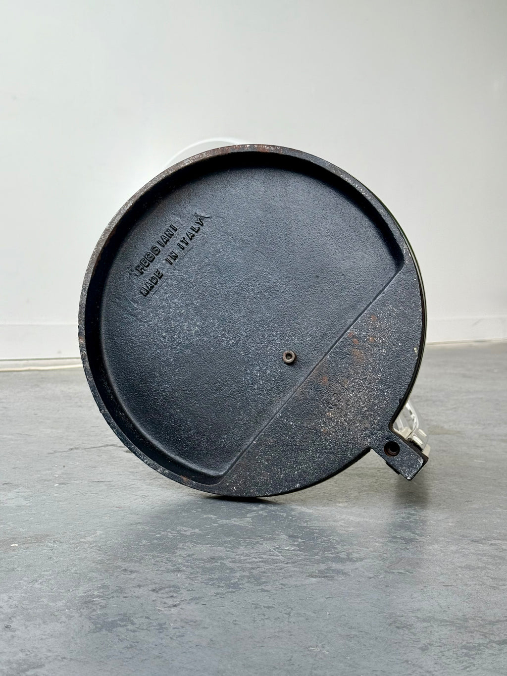 Lampe en arc avec abat-jour en plastique abs conçu par Goffredo Reggiani, fait en Italie 1970s