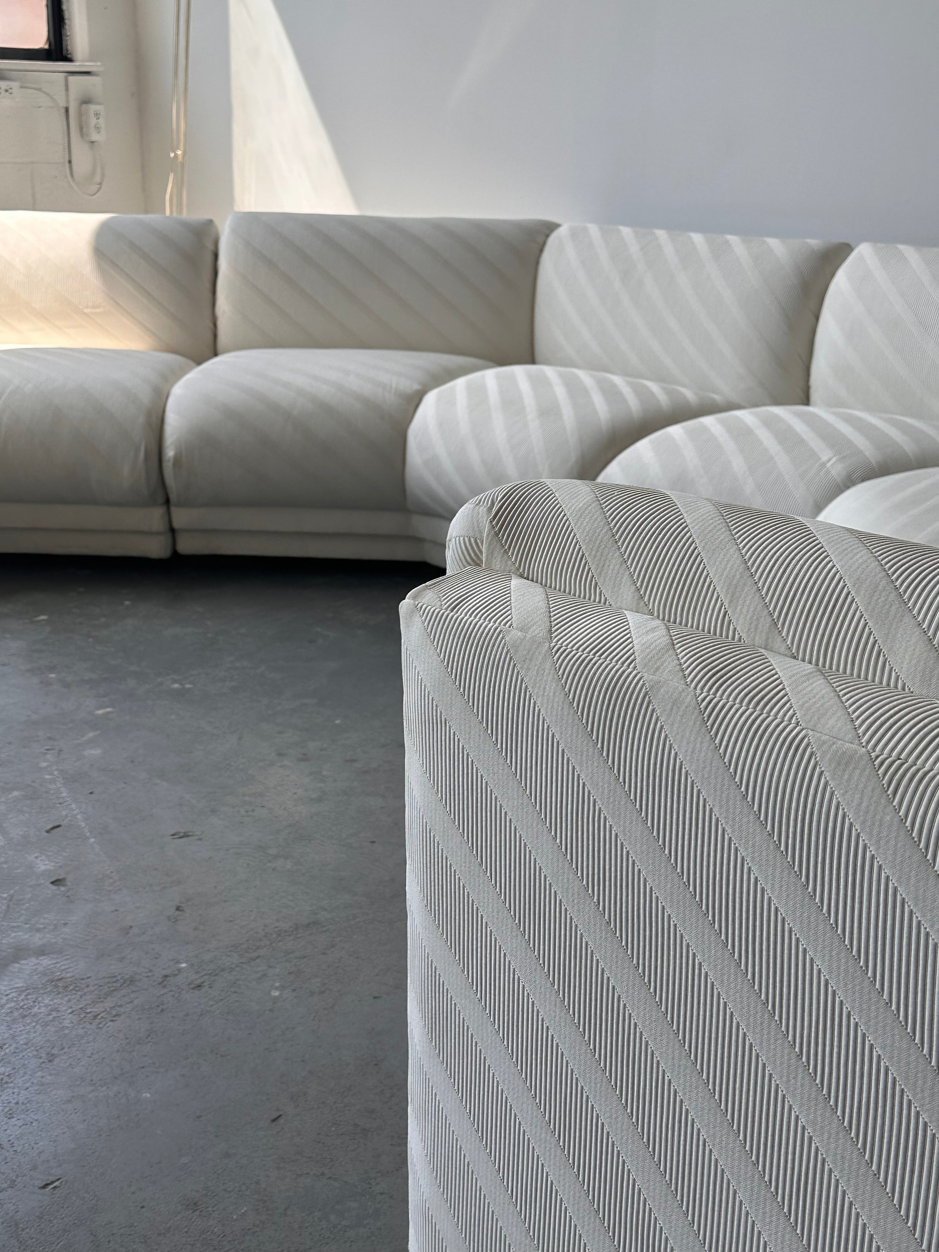 Divan modulaire blanc par Bernhardt