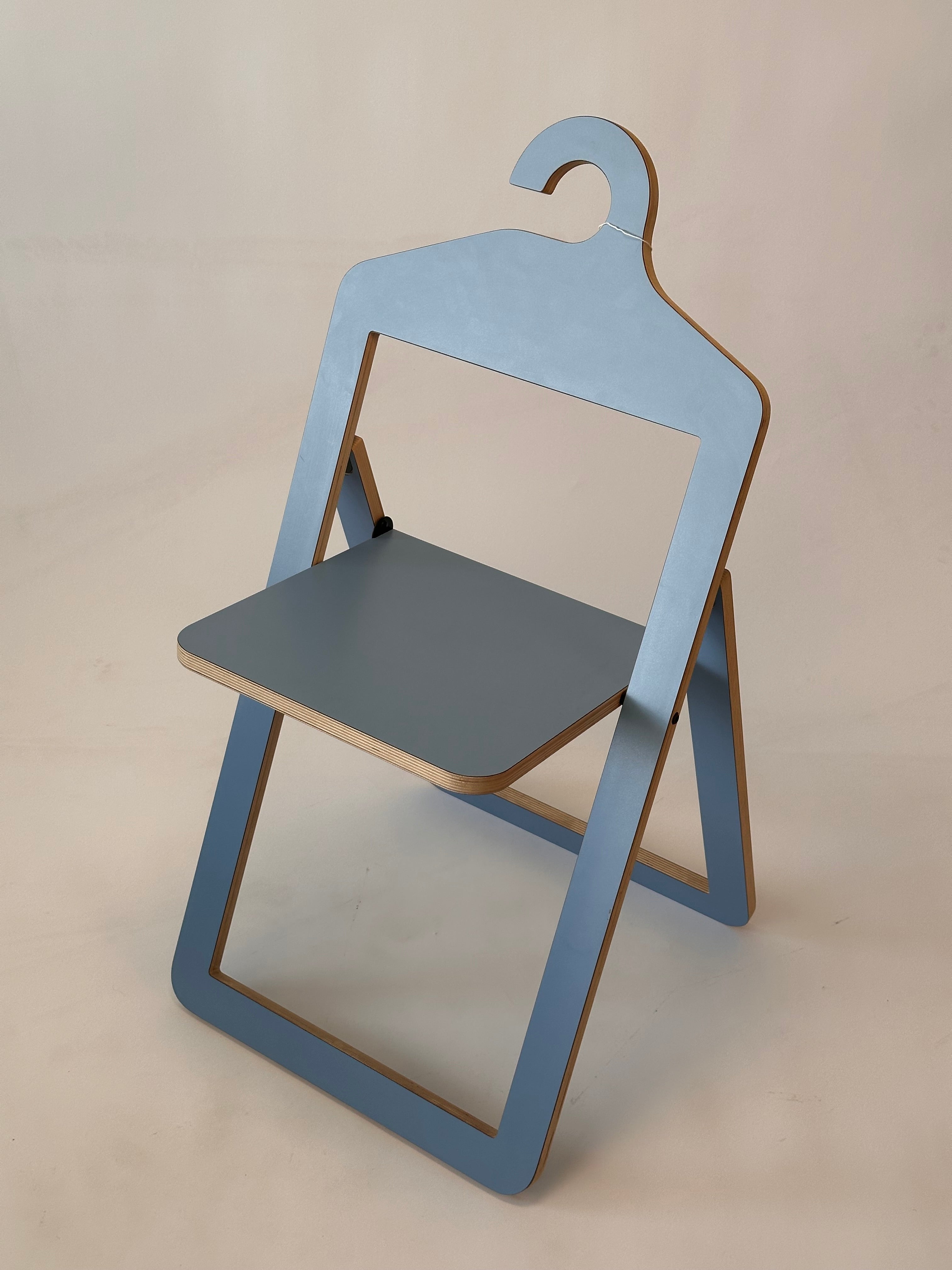 Chaise "Cintre" par Philippe Malouin pour Umbra shift