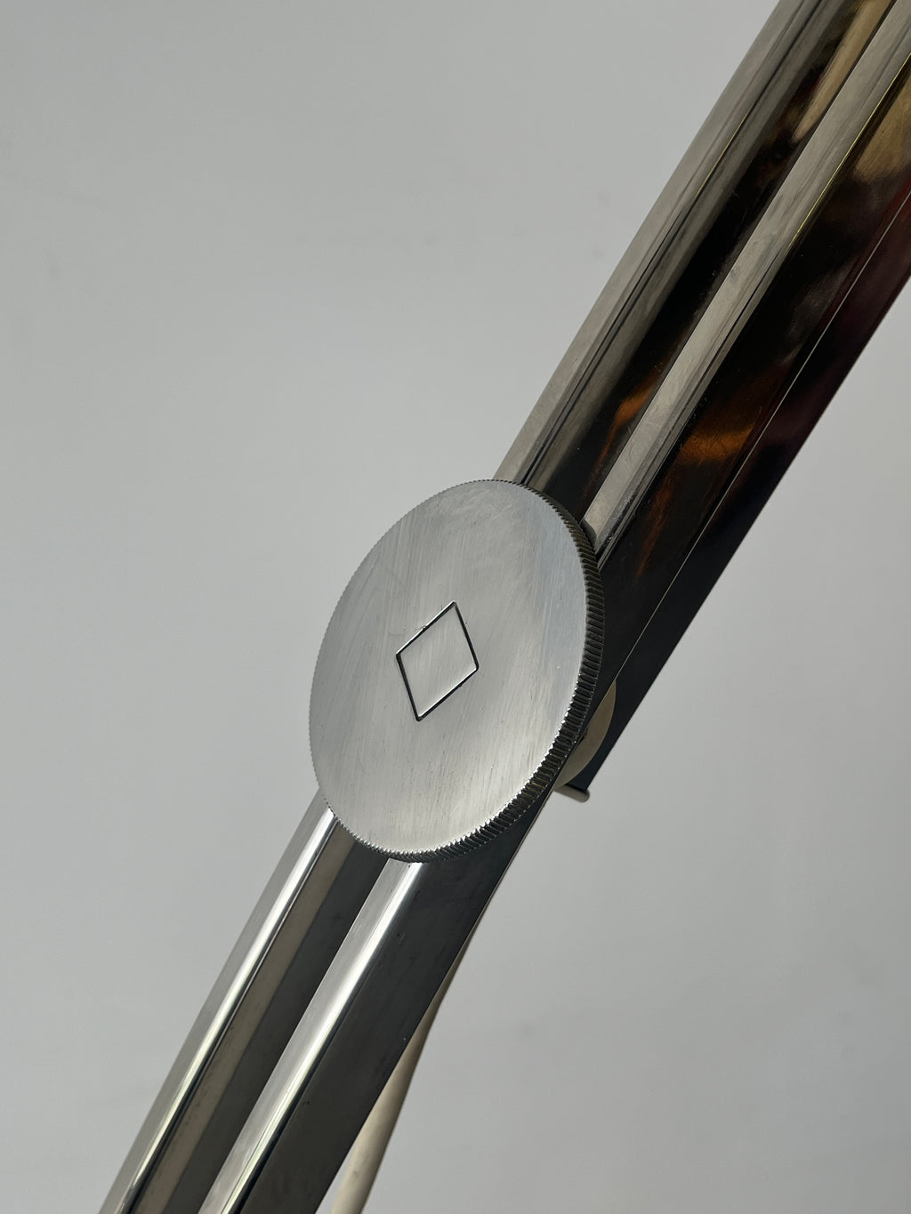 Lampe en arc avec abat-jour en plastique abs conçu par Goffredo Reggiani, fait en Italie 1970s
