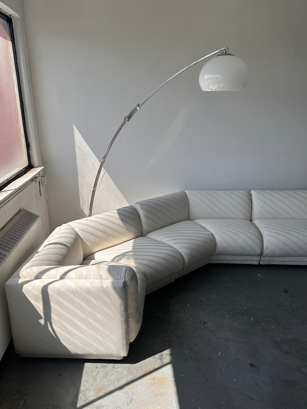 Divan modulaire blanc par Bernhardt