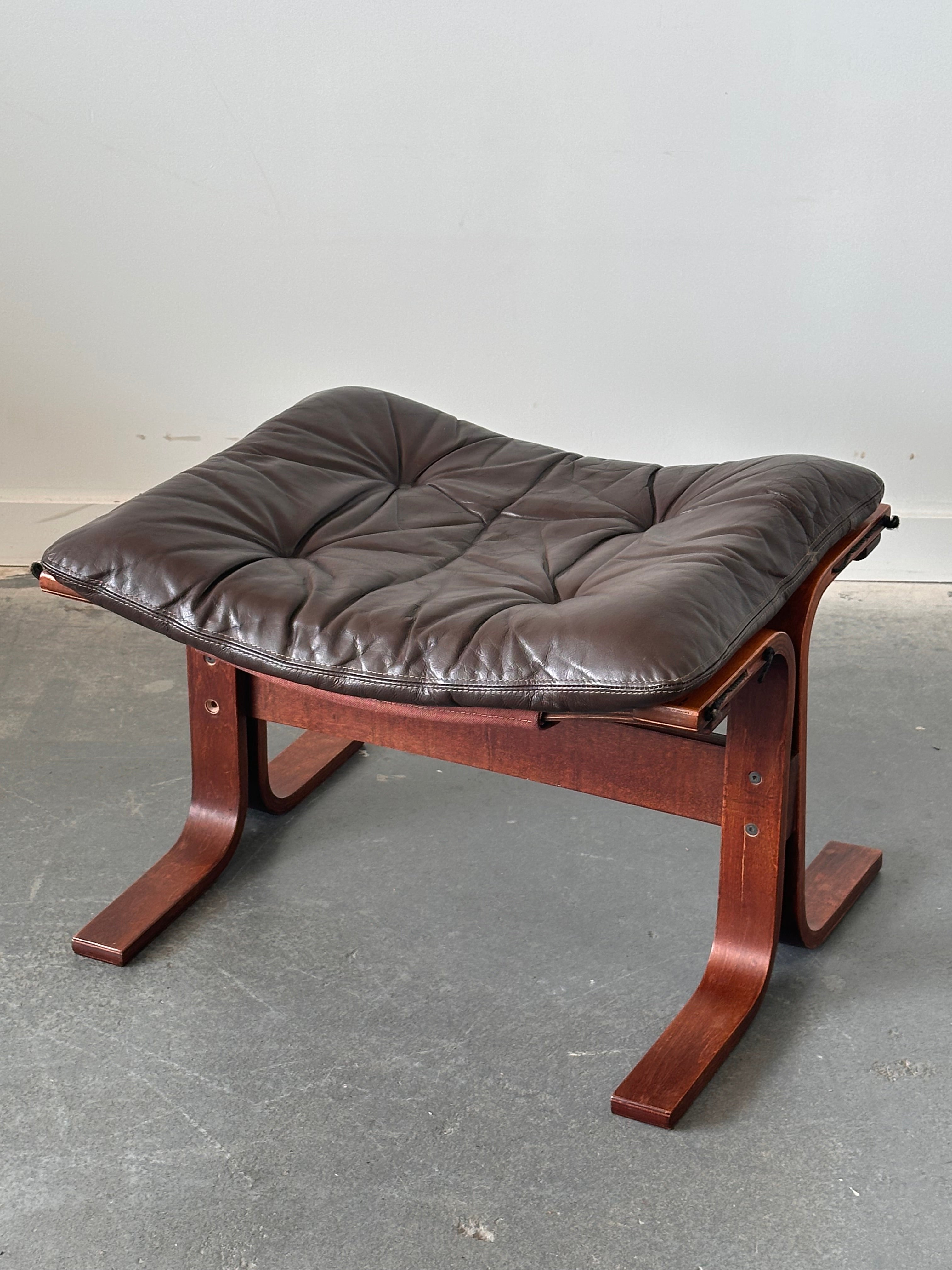 Chaise de lounge scandinave par Plydesigns, 1970s 🇨🇦