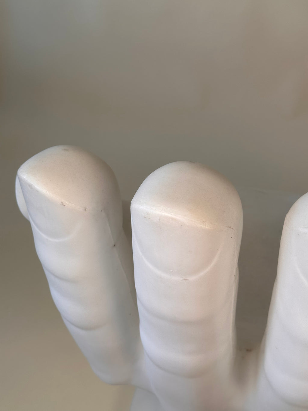 Chaise « Main » en plastique par RMIC, 1970s
