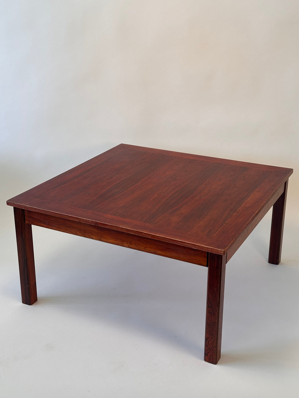 Table basse mid century en bois de rose par Møbelintarsia, Danemark