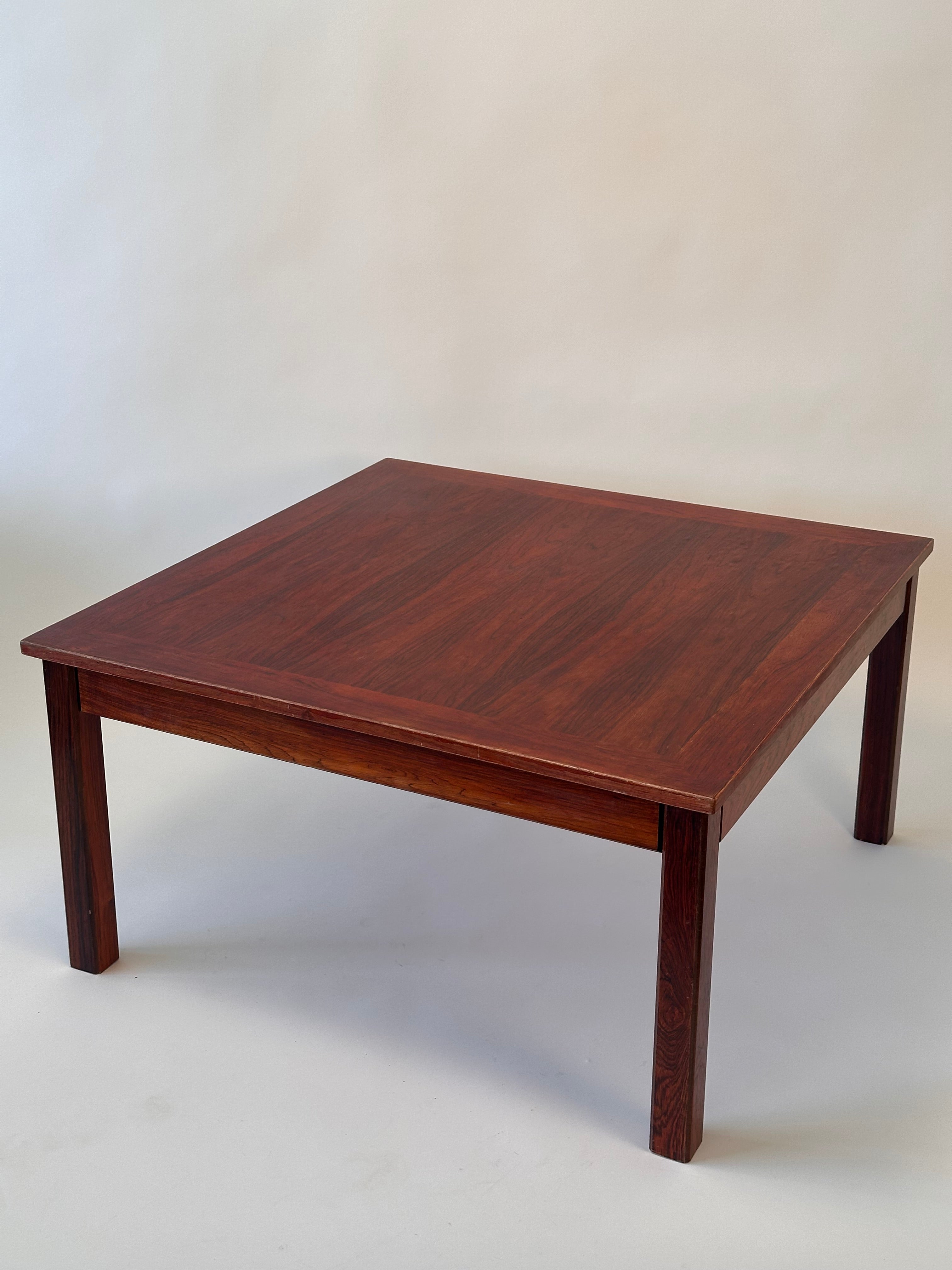 Table basse mid century en bois de rose par Møbelintarsia, Danemark