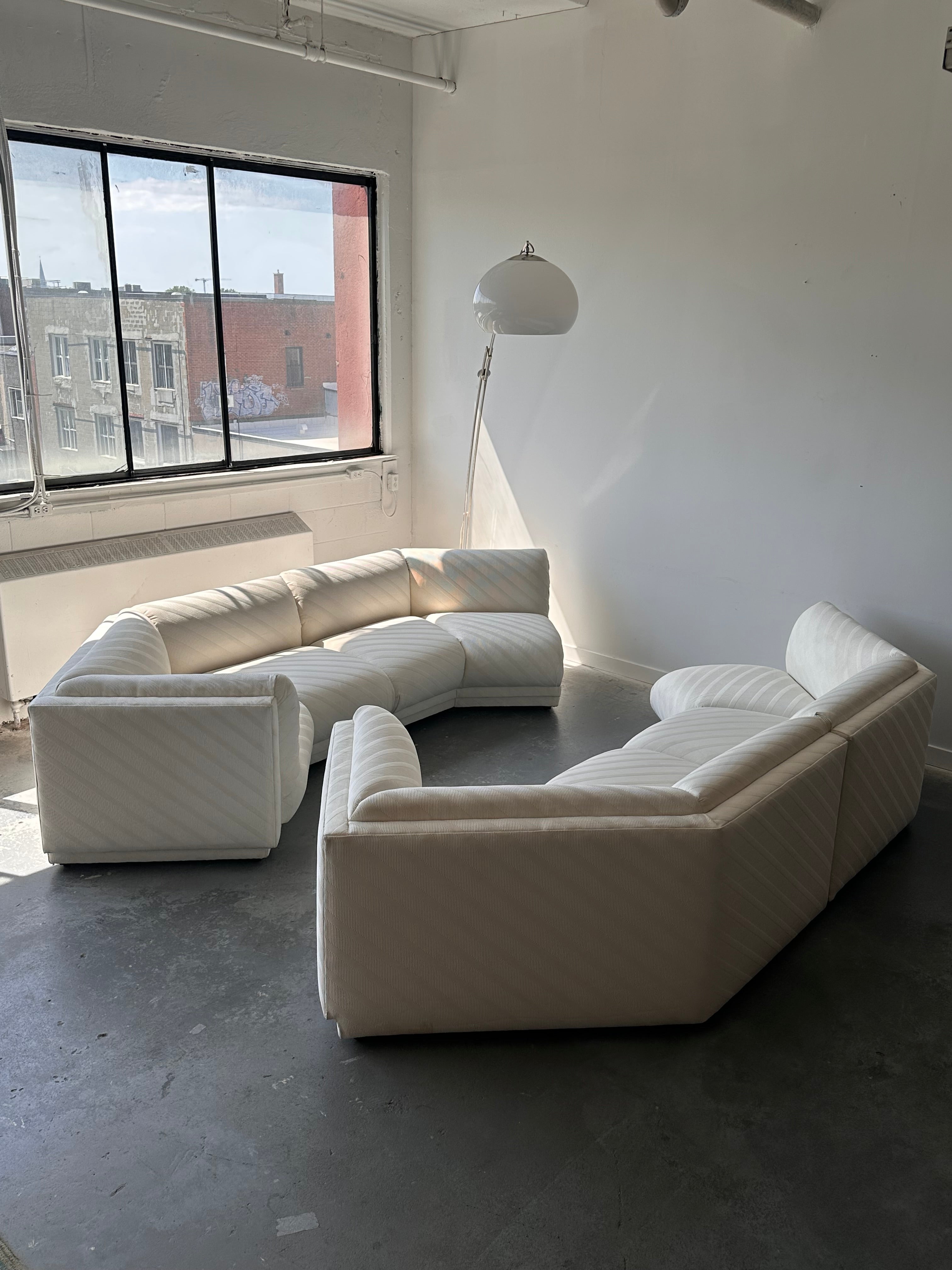 Divan modulaire blanc par Bernhardt