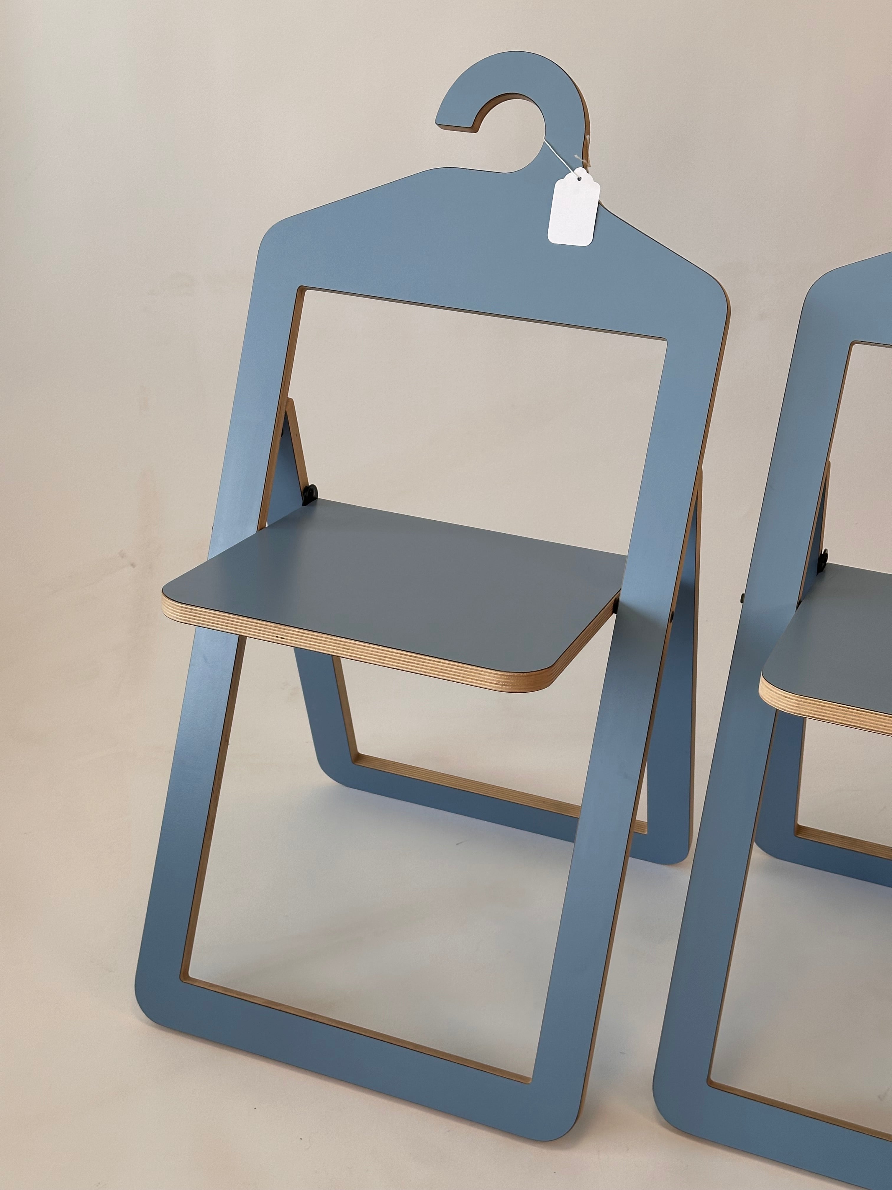 Chaise "Cintre" par Philippe Malouin pour Umbra shift