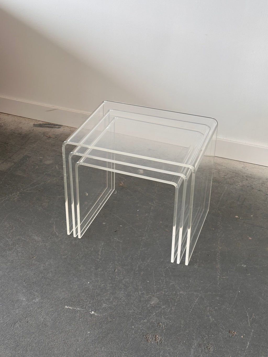 Set 3 tables gigognes en plexiglas