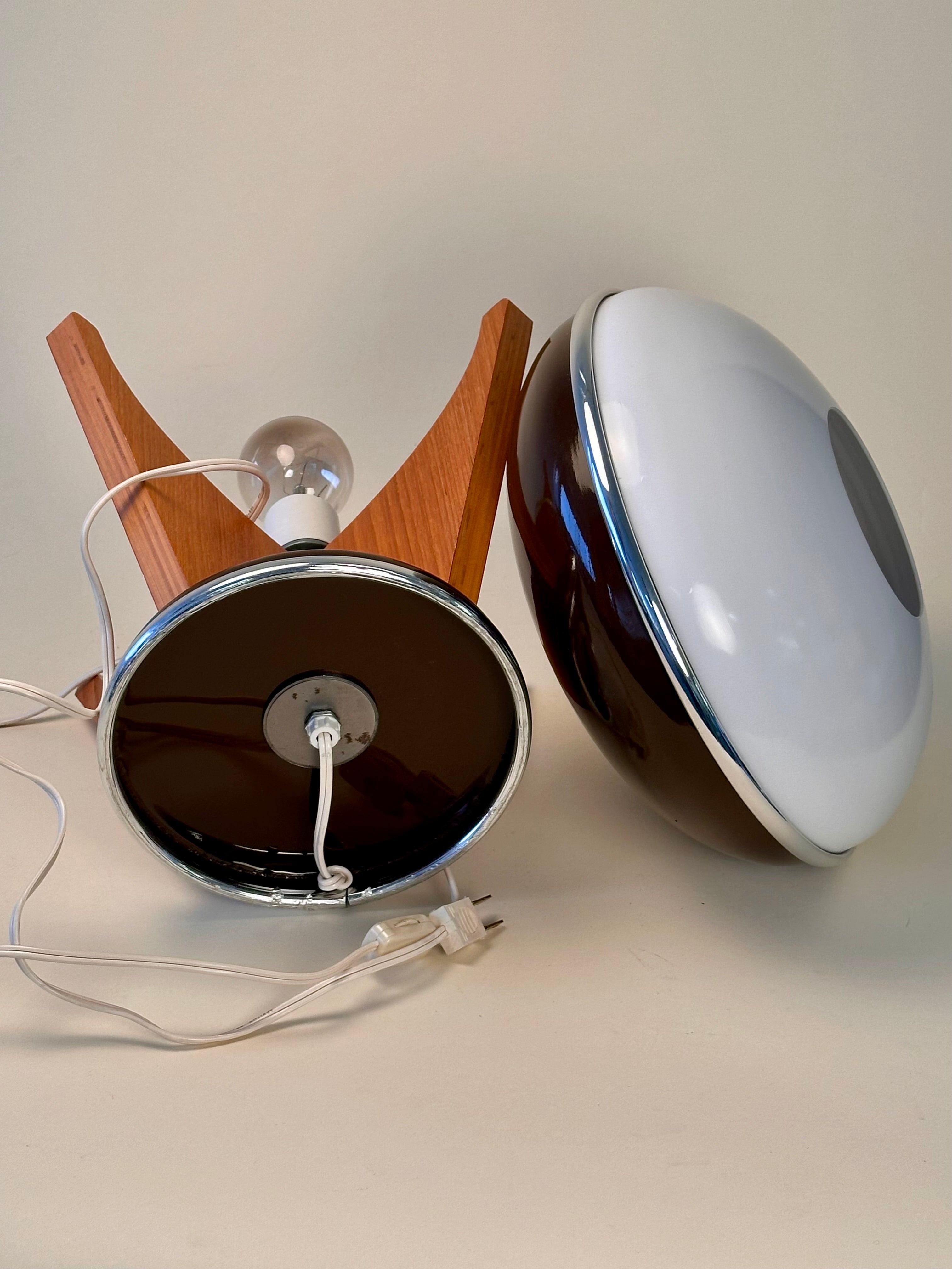 Lampe de table Space Age en plastique & base en chêne