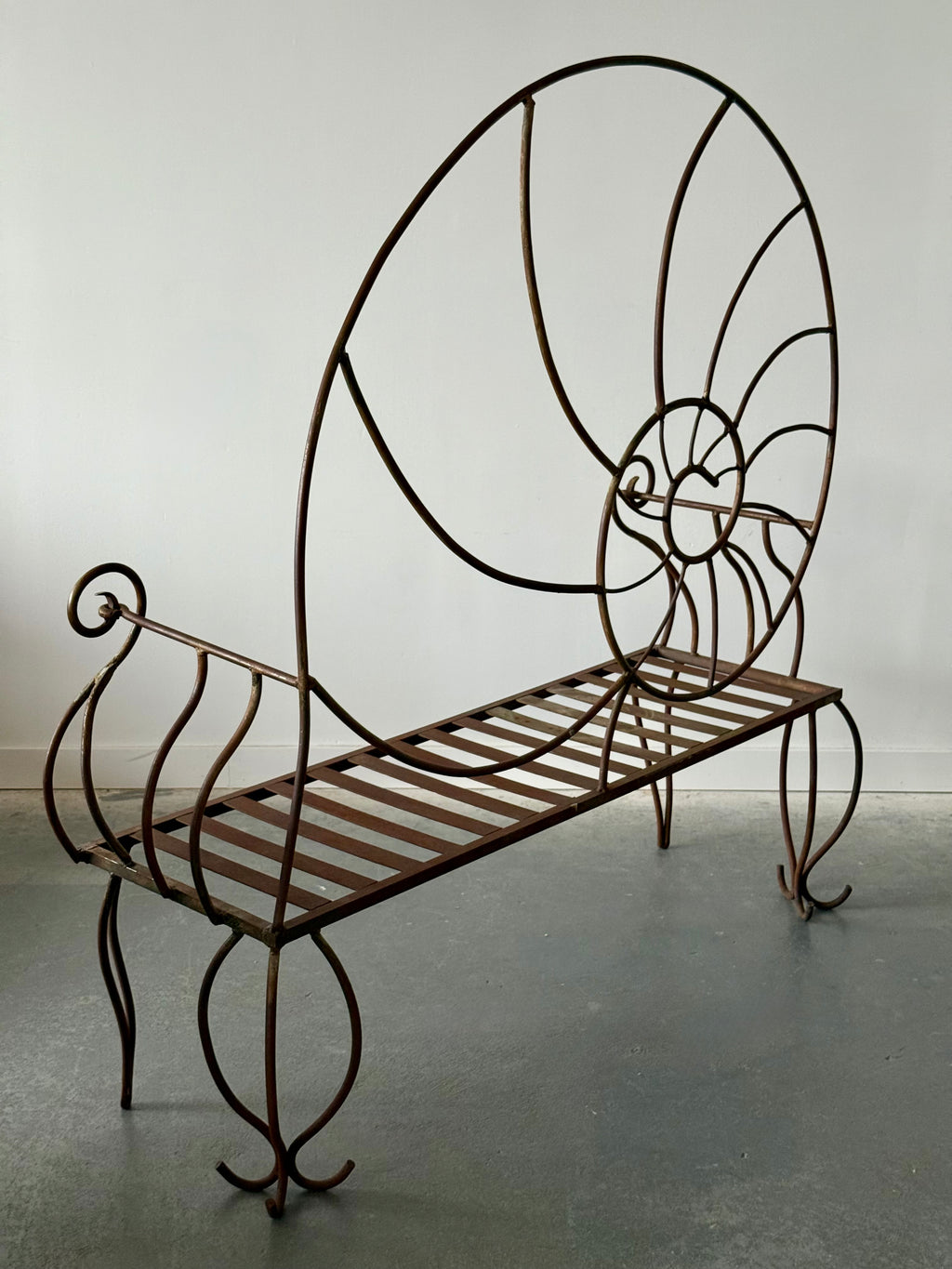 Banc « Nautilus Shell » vintage en fer forgé