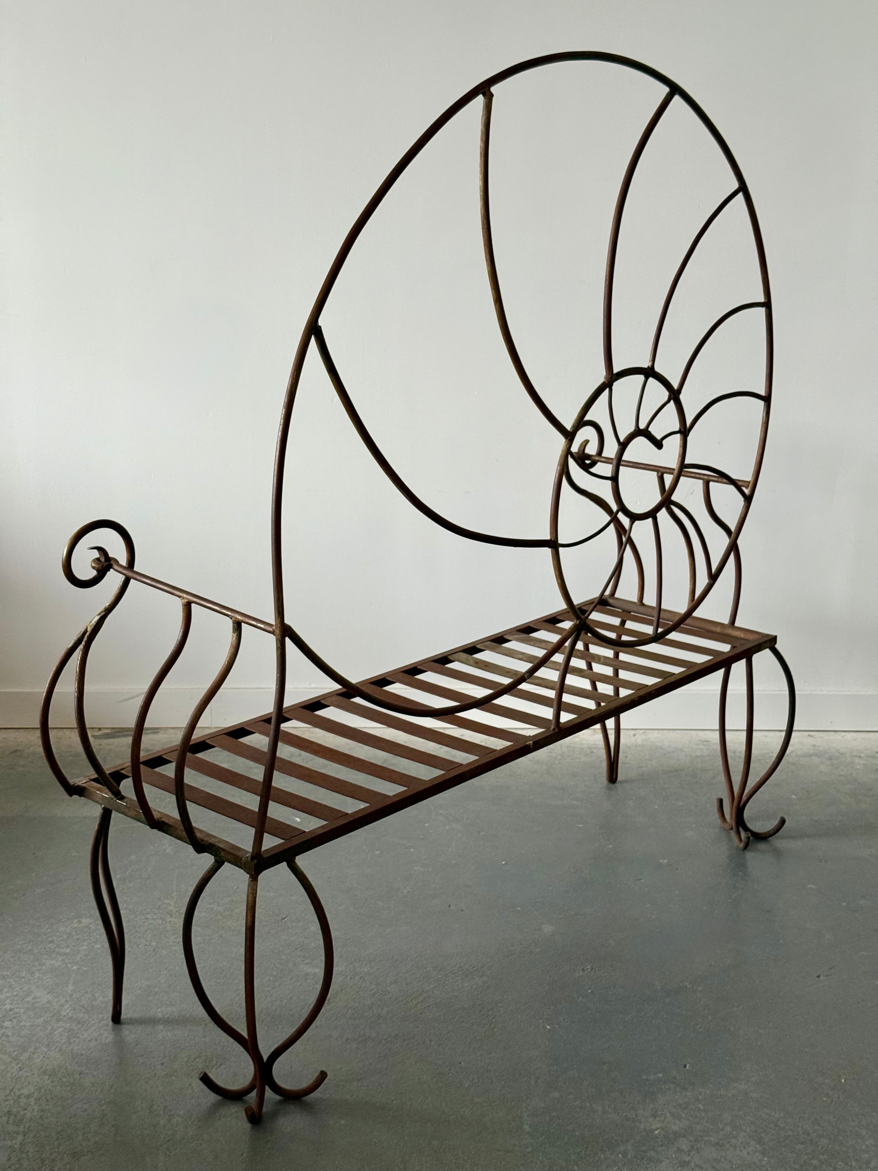 Banc « Nautilus Shell » vintage en fer forgé