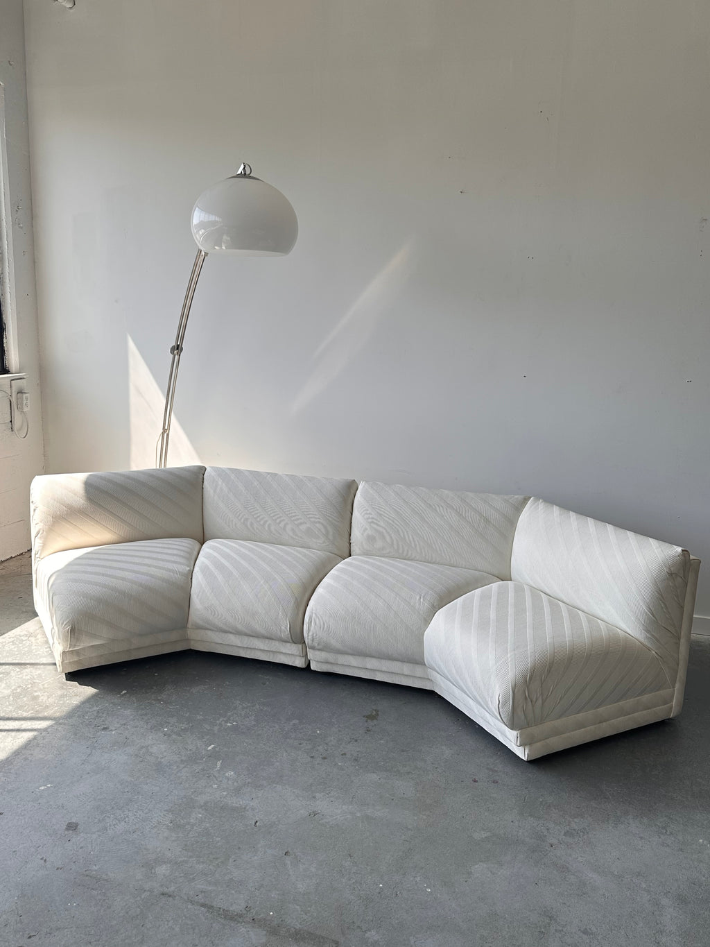 Divan modulaire blanc par Bernhardt