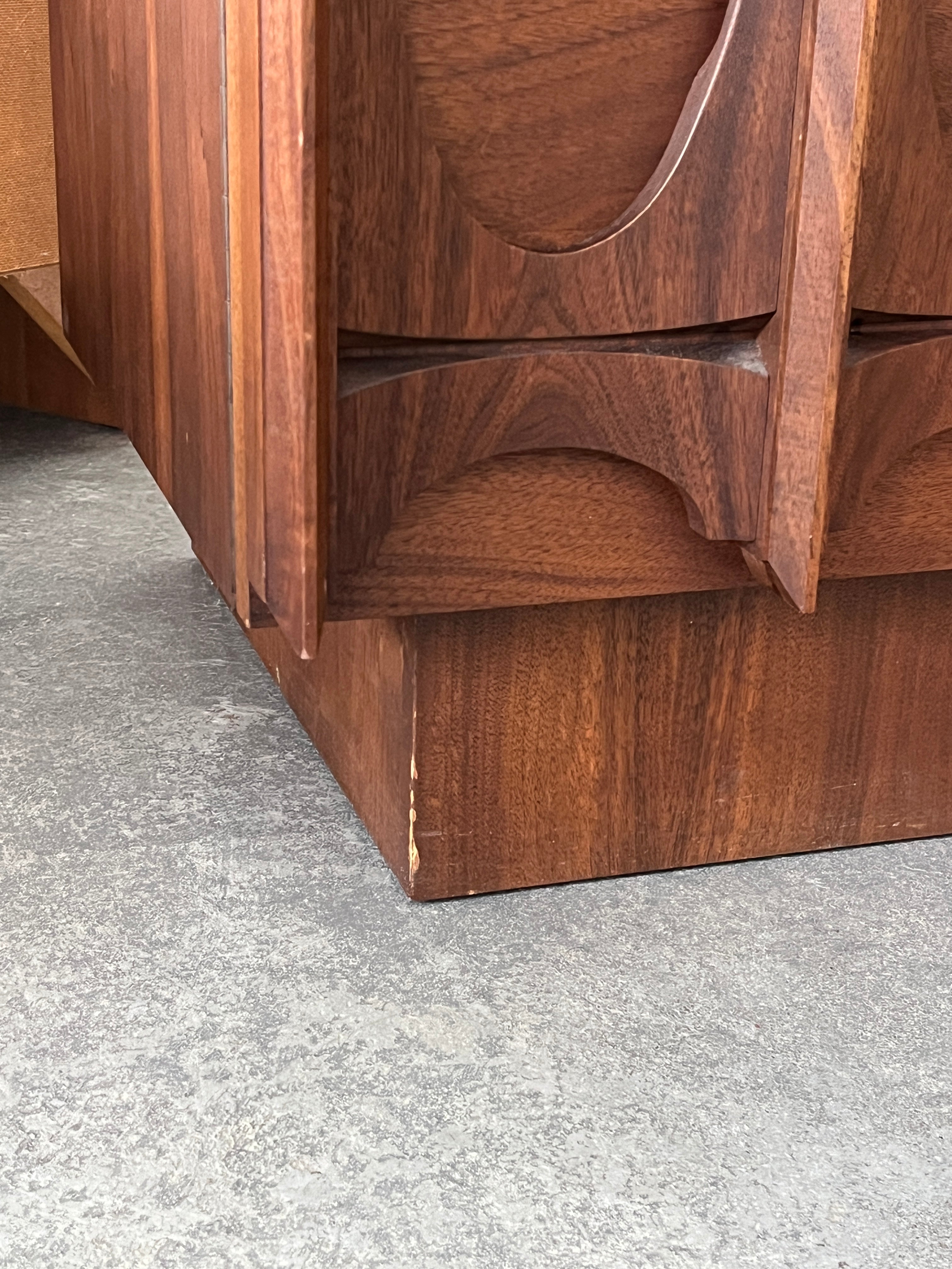 Set 2 tables de nuit MCM par Tobago Furniture