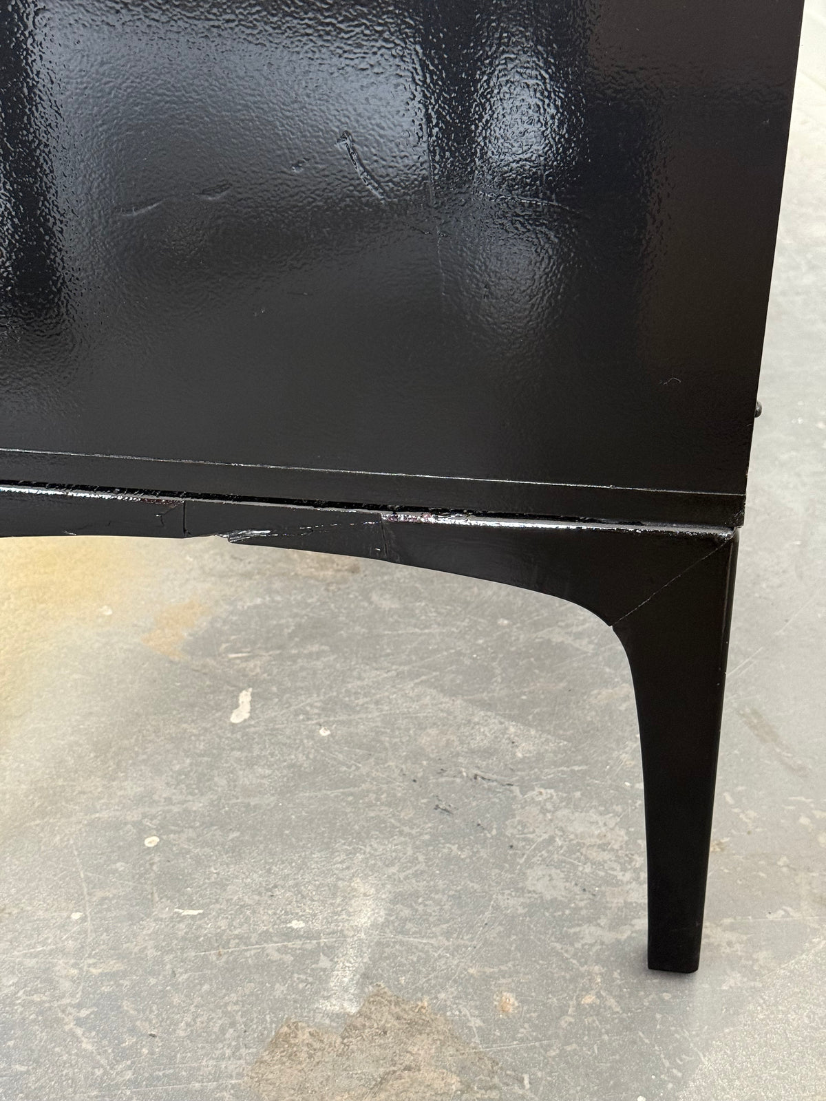 Crédence chromée par Henri Vallières, Québec 1970s