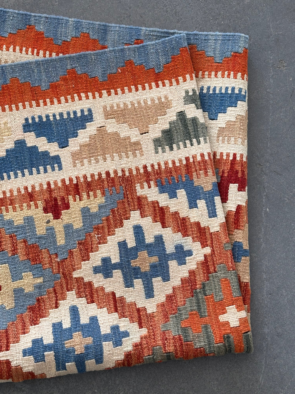 Vintage hand-woven flat-weave "Kilim" rug