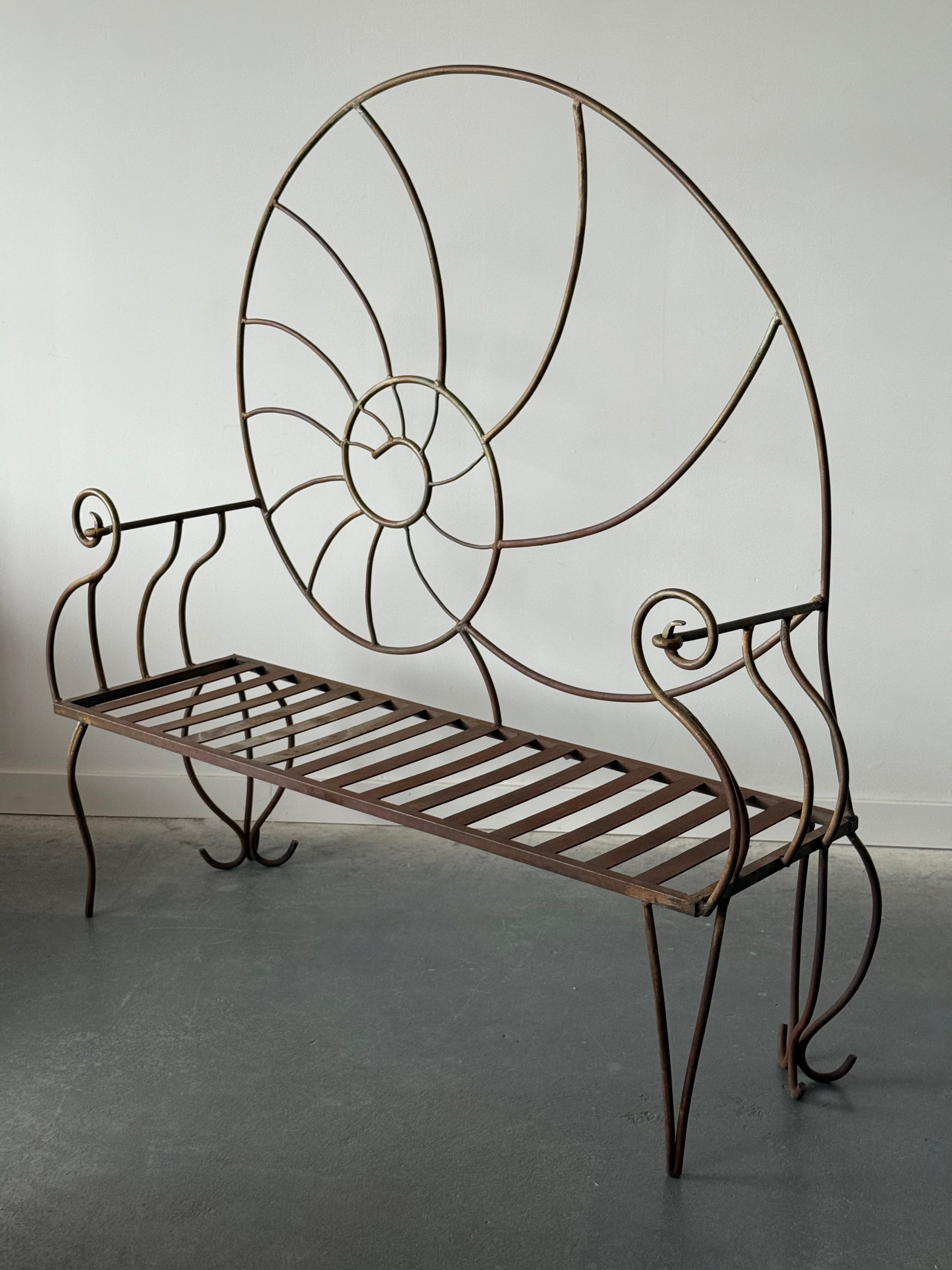 Banc « Nautilus Shell » vintage en fer forgé