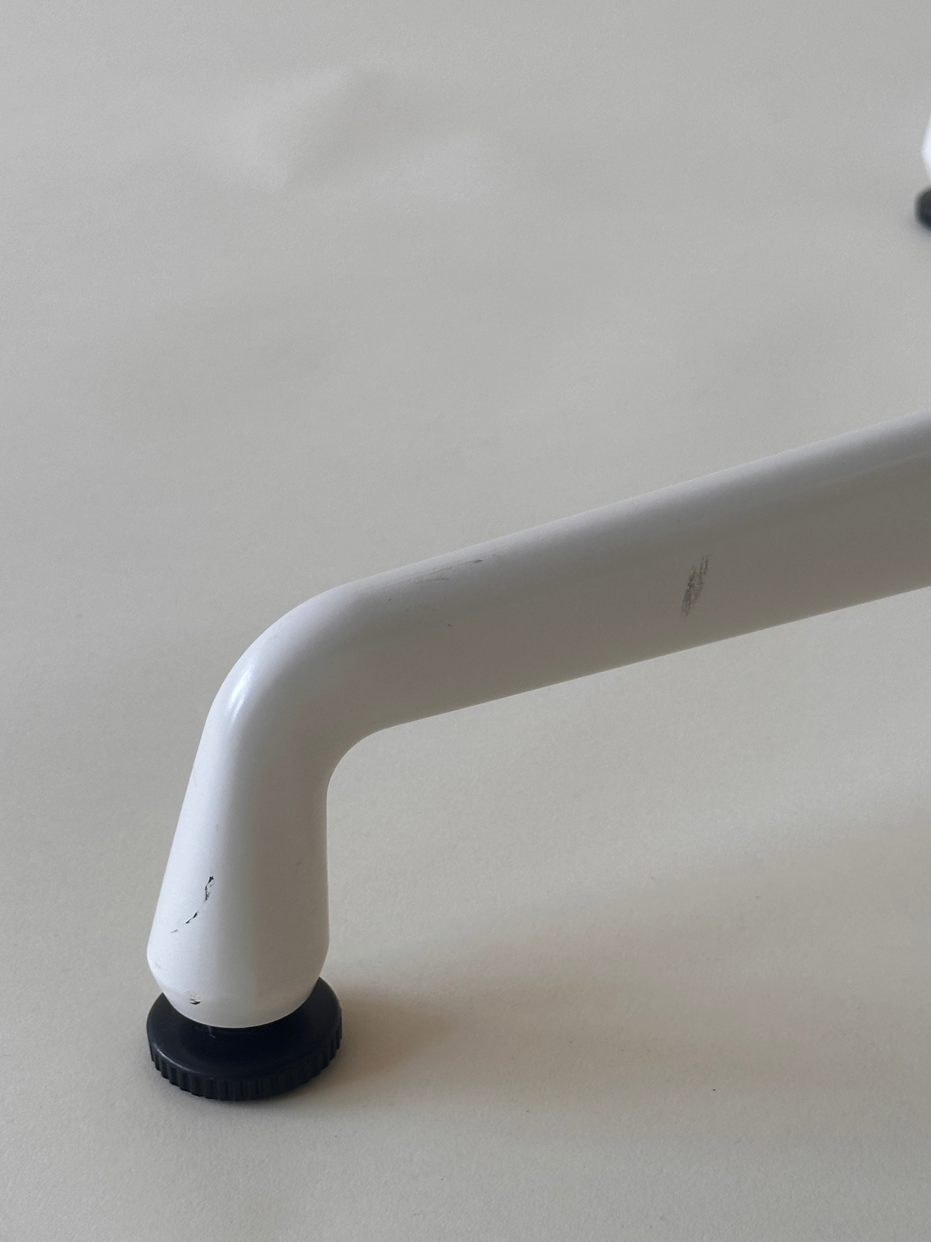 Table ronde de conférence Eames pour Herman Miller, 2019