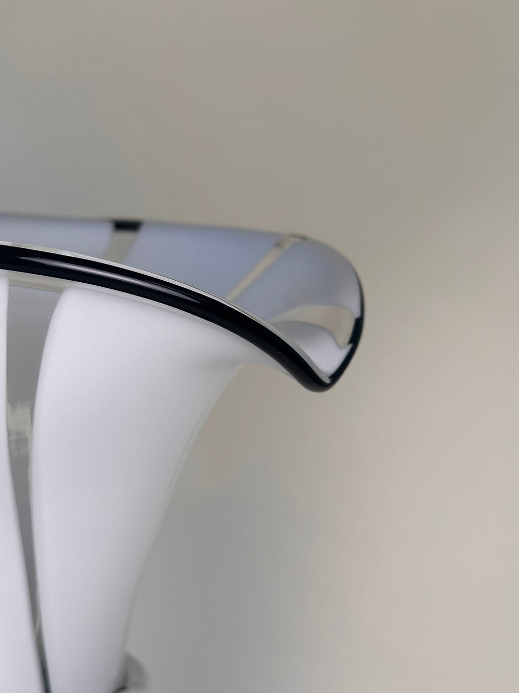 Lampe de table "Cup" en verre de Murano, fabriqué en Italie