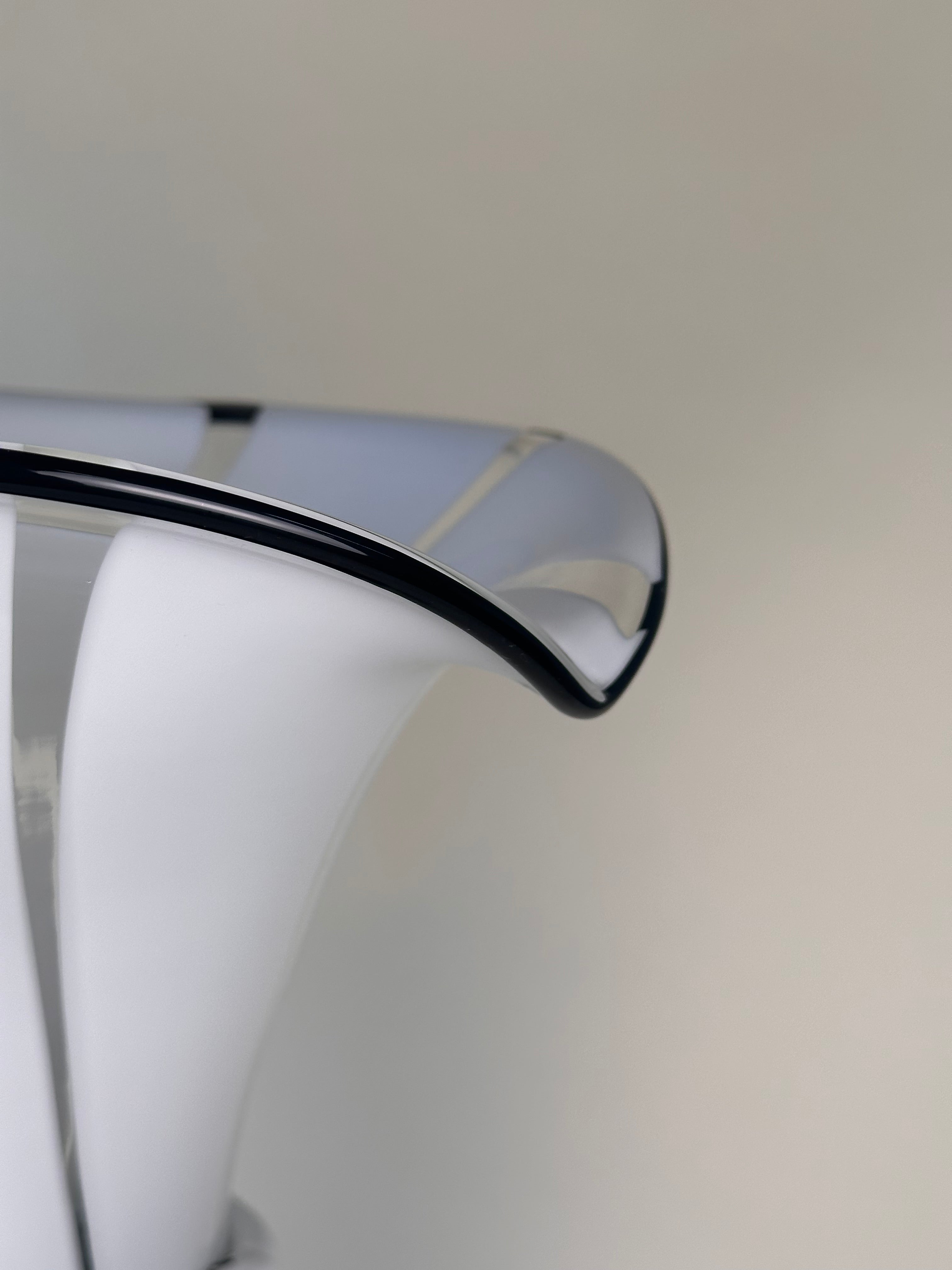 Lampe de table "Cup" en verre de Murano, fabriqué en Italie