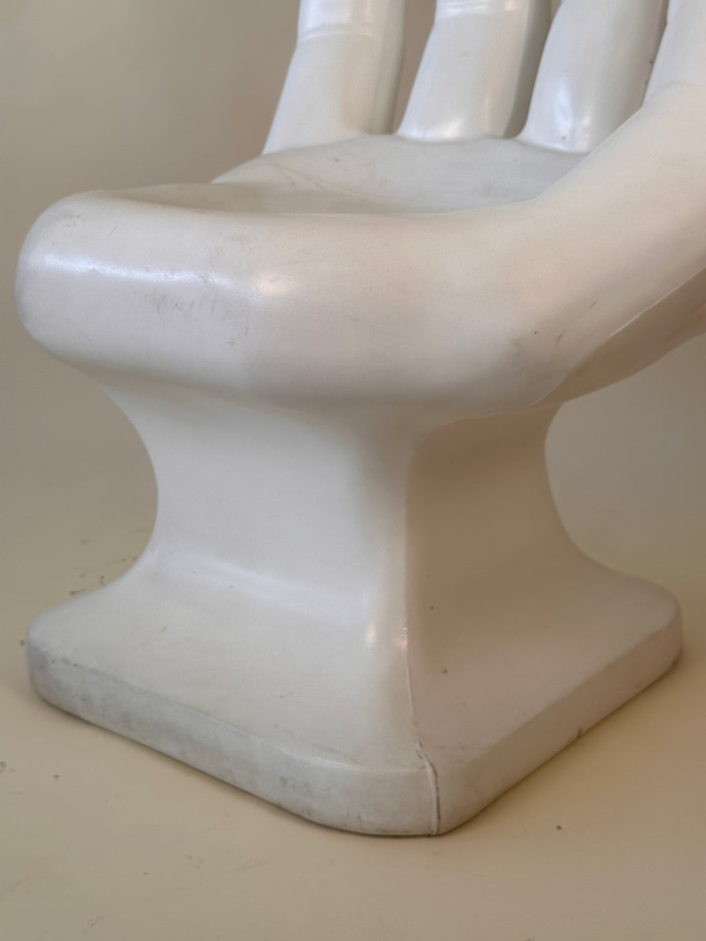 Chaise « Main » en plastique par RMIC, 1970s