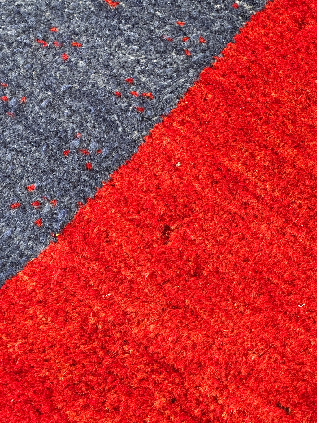 Tapis Persan « Gabbeh » noué à la main