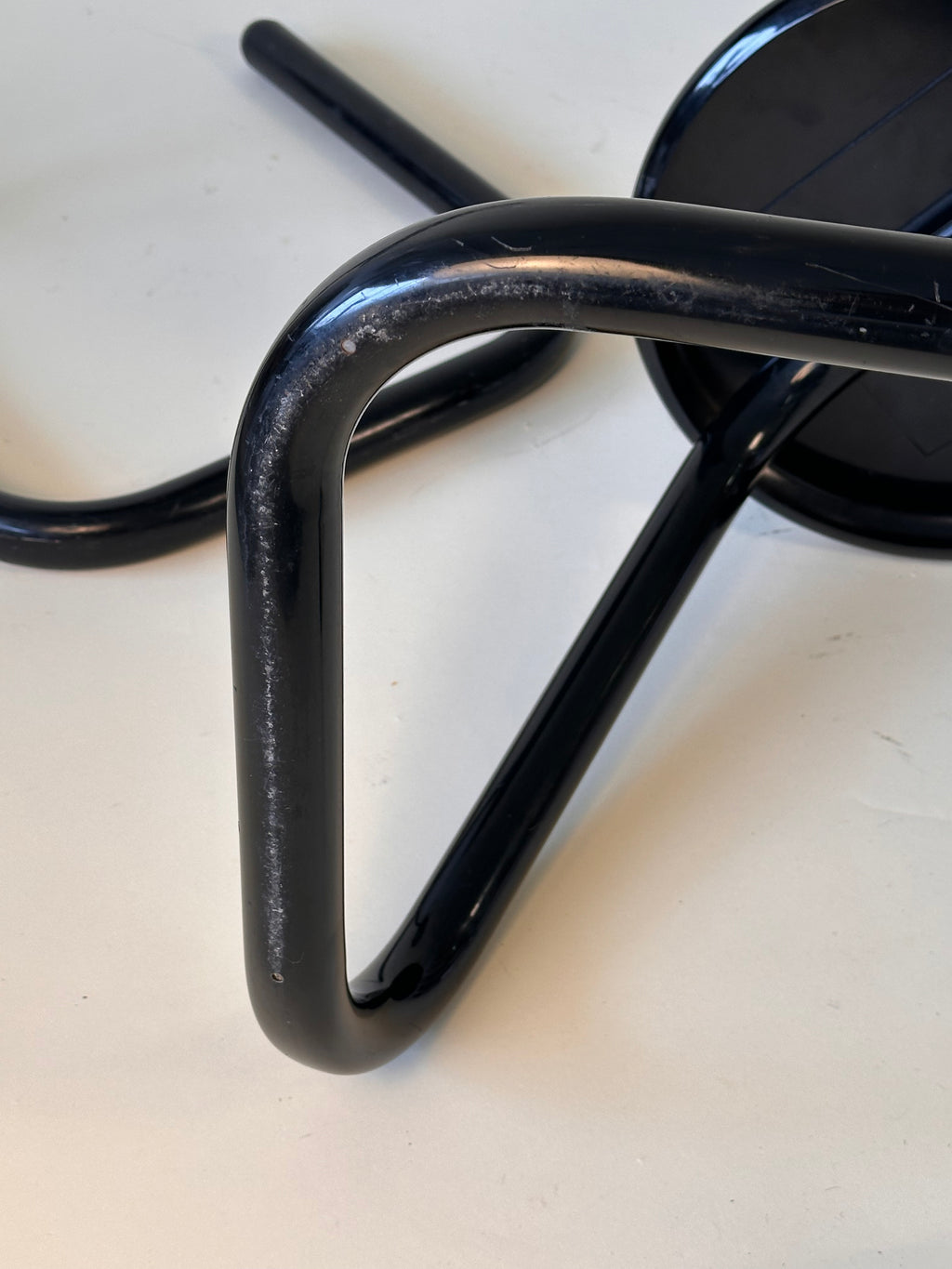 Tabouret vintage “Paperclip” par Amisco, fait au Canada