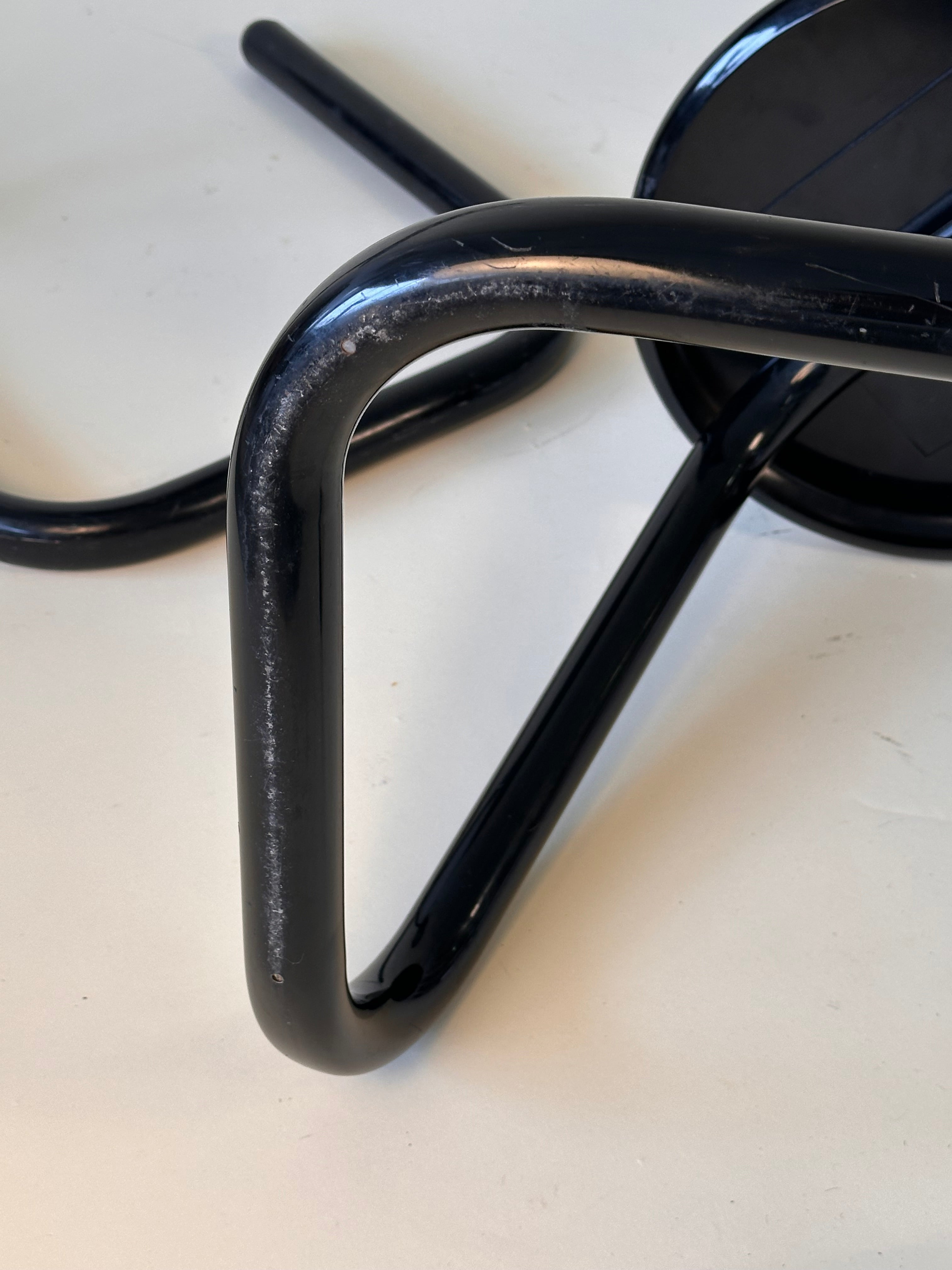 Tabouret vintage “Paperclip” par Amisco, fait au Canada