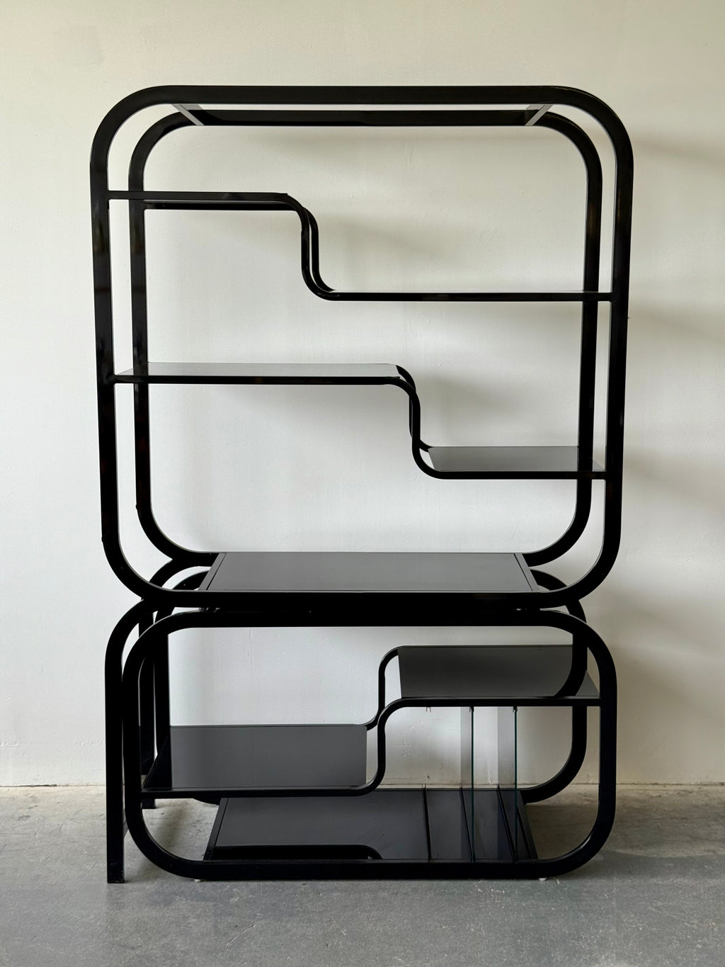 Étagère modulaire postmoderne dans le style de Milo Baughman