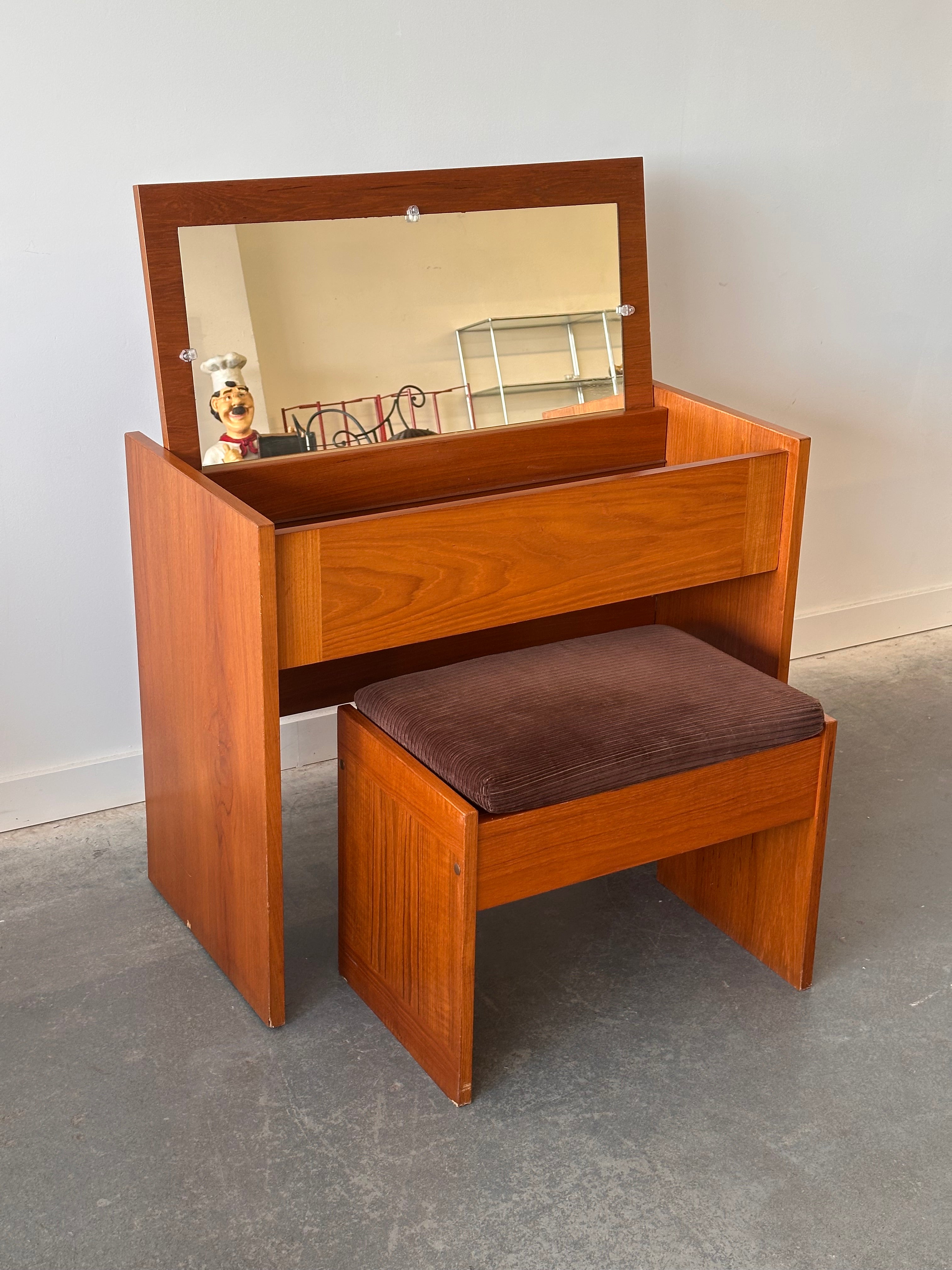 Vanité mid century en bois teck