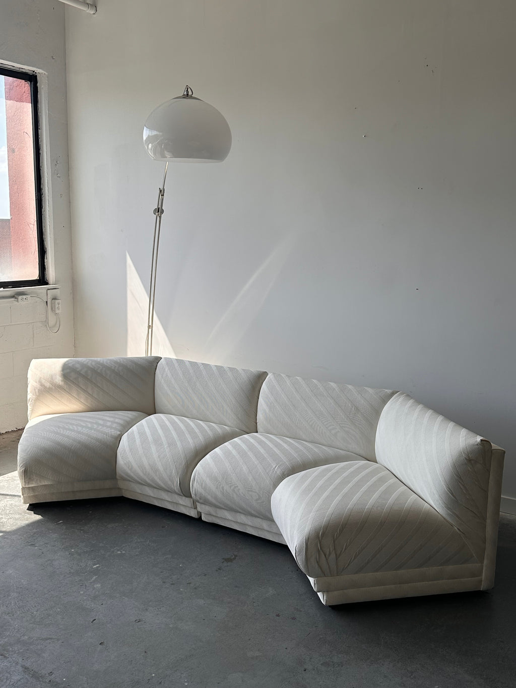 Divan modulaire blanc 2 morceaux par Bernath