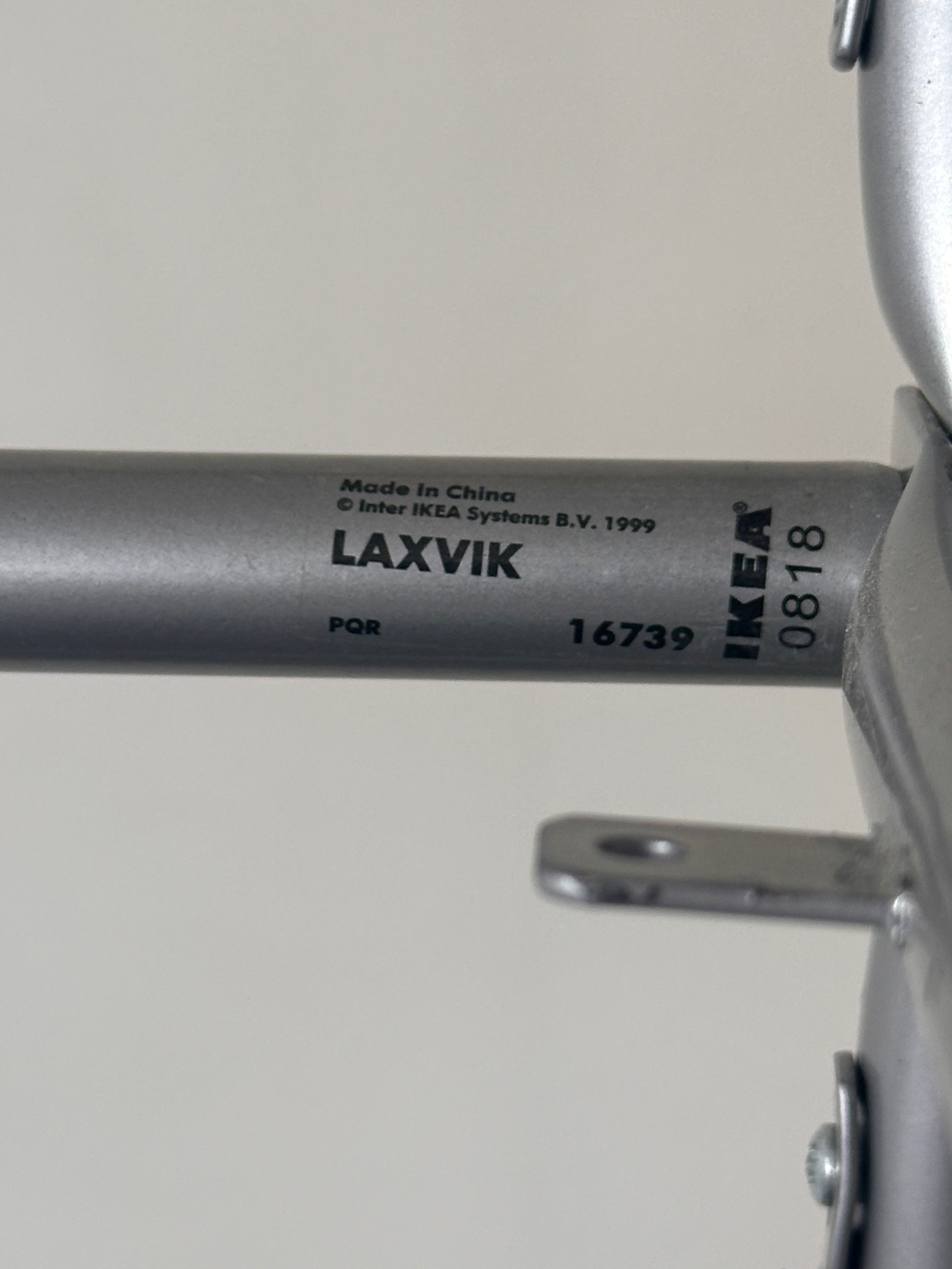 Bibliothèque modulaire « LAXVIK » par Jon Karlsson pour IKEA