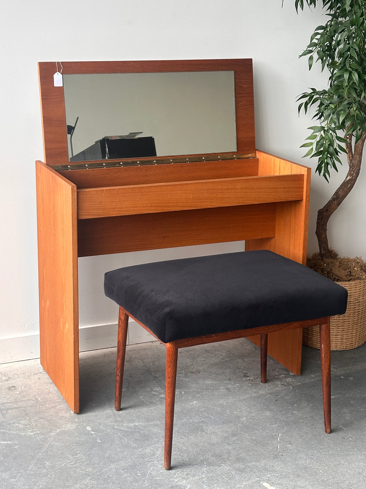 Vanité mid century en bois de teck