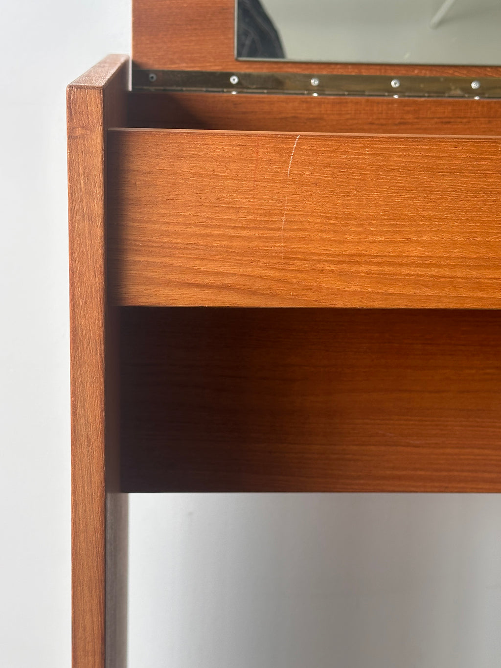 Vanité mid century en bois de teck