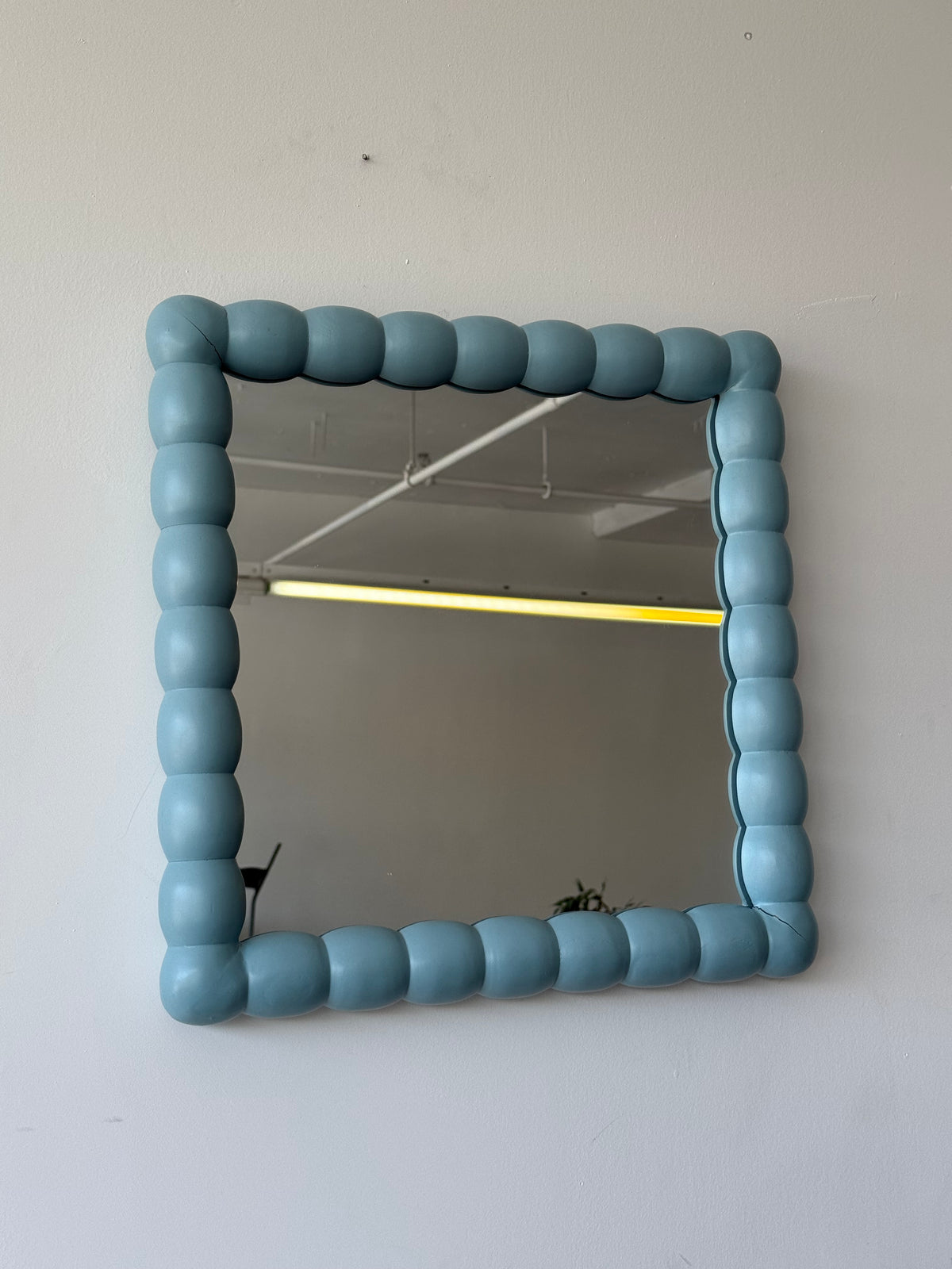 Onde mirror in solid wood by Studio Kallang
