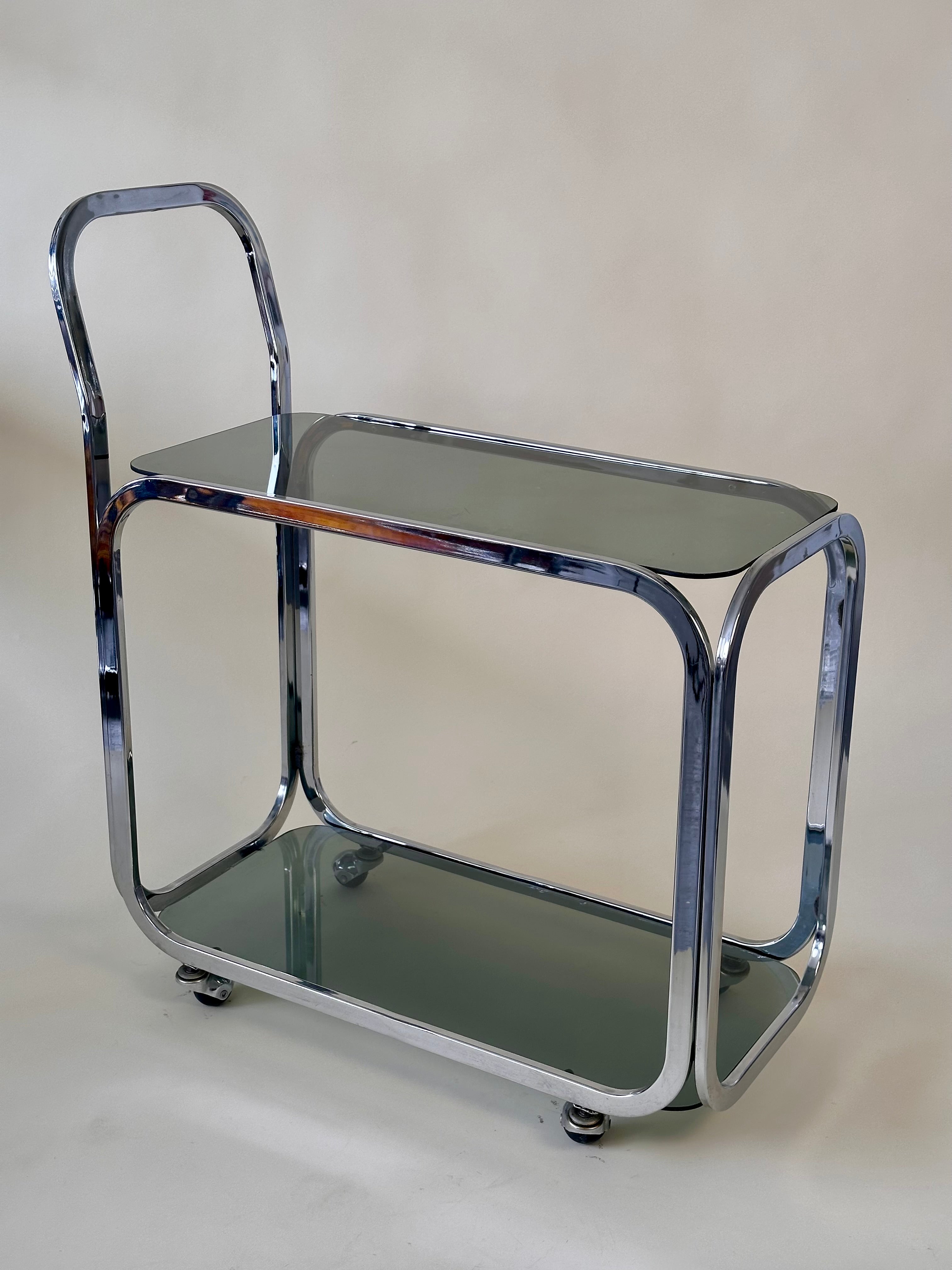 Chariot de bar vintage en chrome & verre fumé, 1970s
