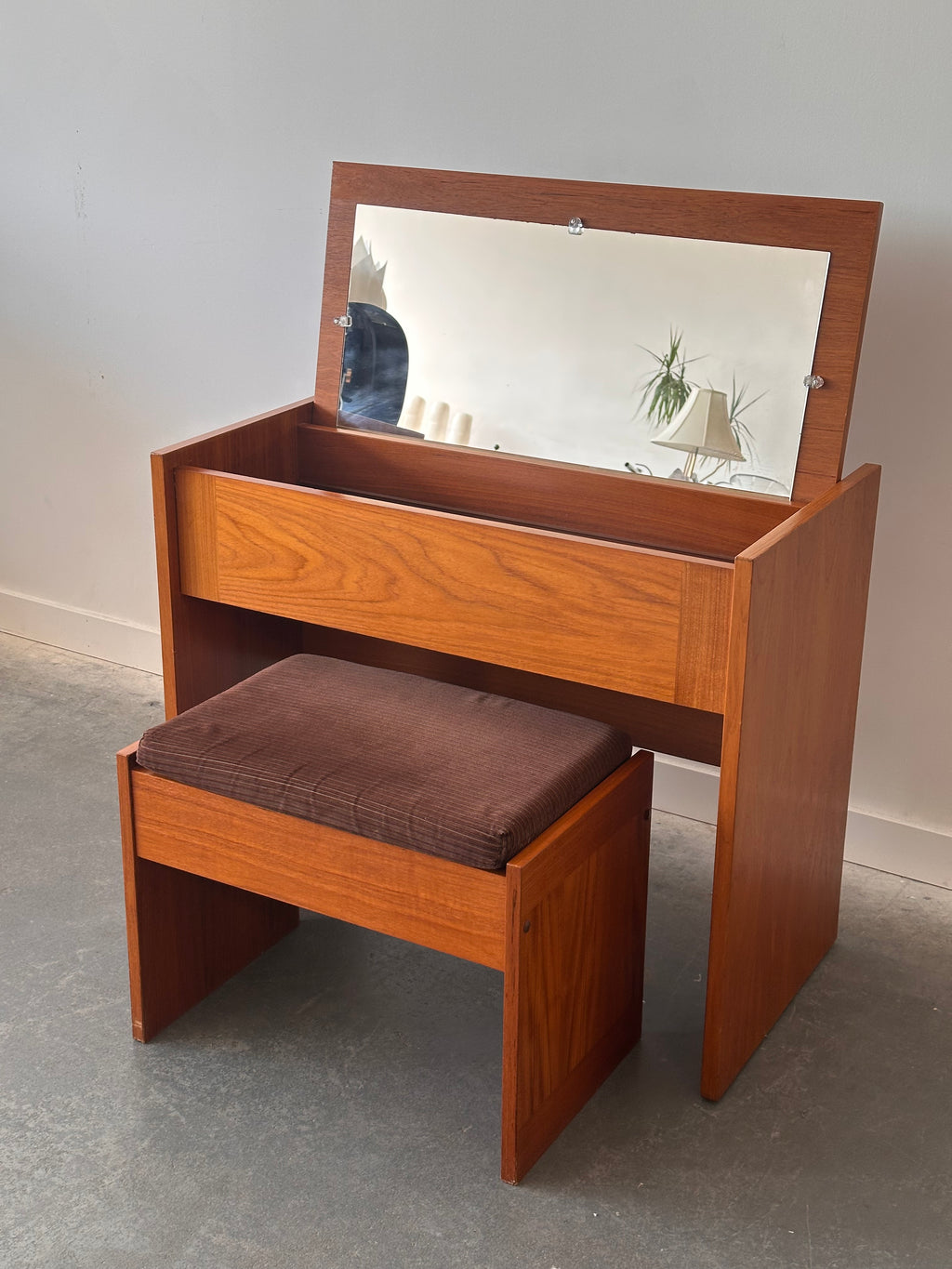 Vanité mid century en bois teck