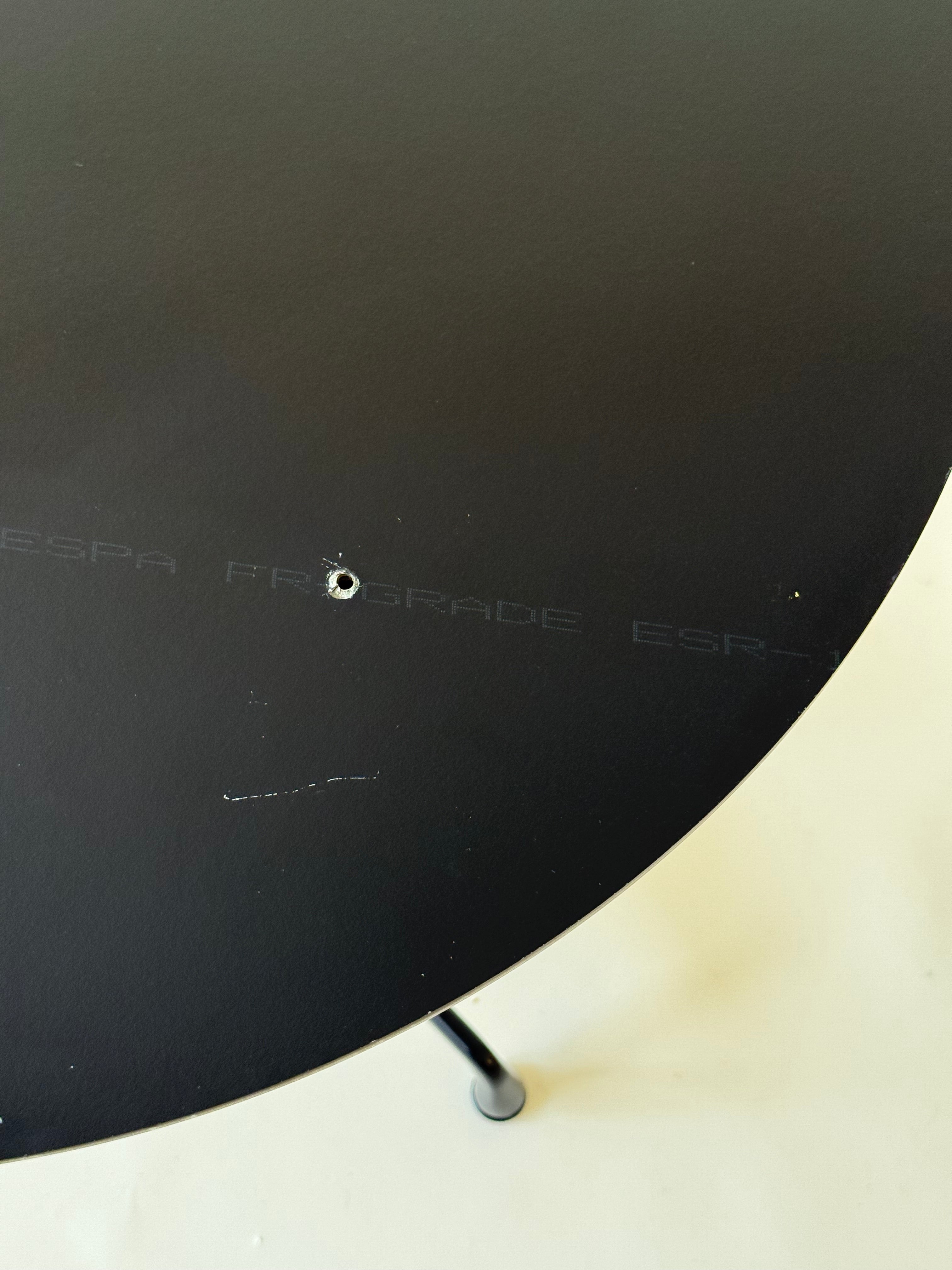 Table ronde de conférence Eames pour Herman Miller, 2019