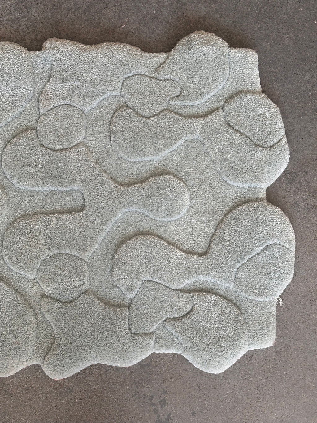 Tapis "Oops" par Mush Studios, en laine de Nouvelle-Zélande, 2021