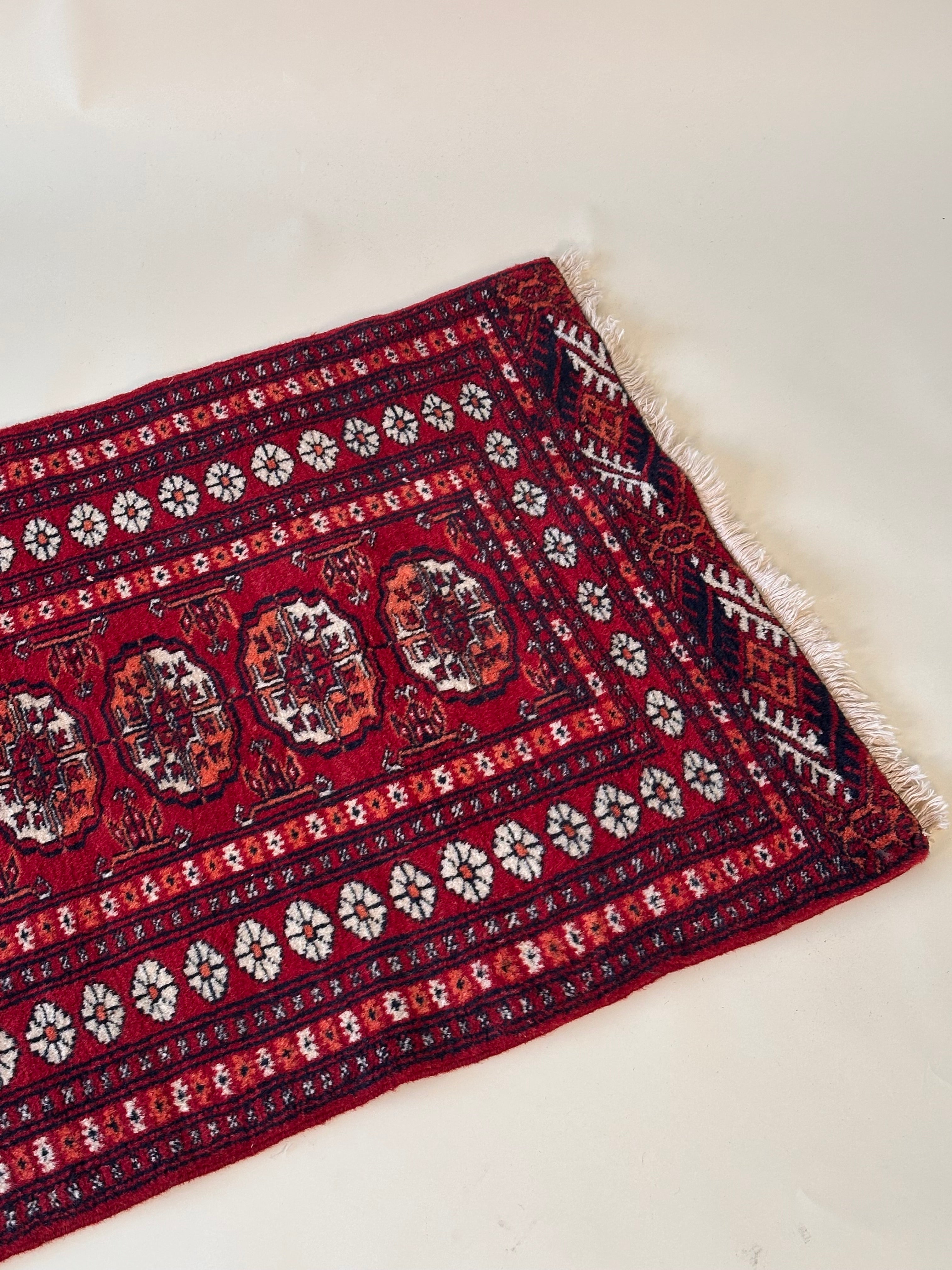 Tapis Bokhara vintage en laine,noué à la main