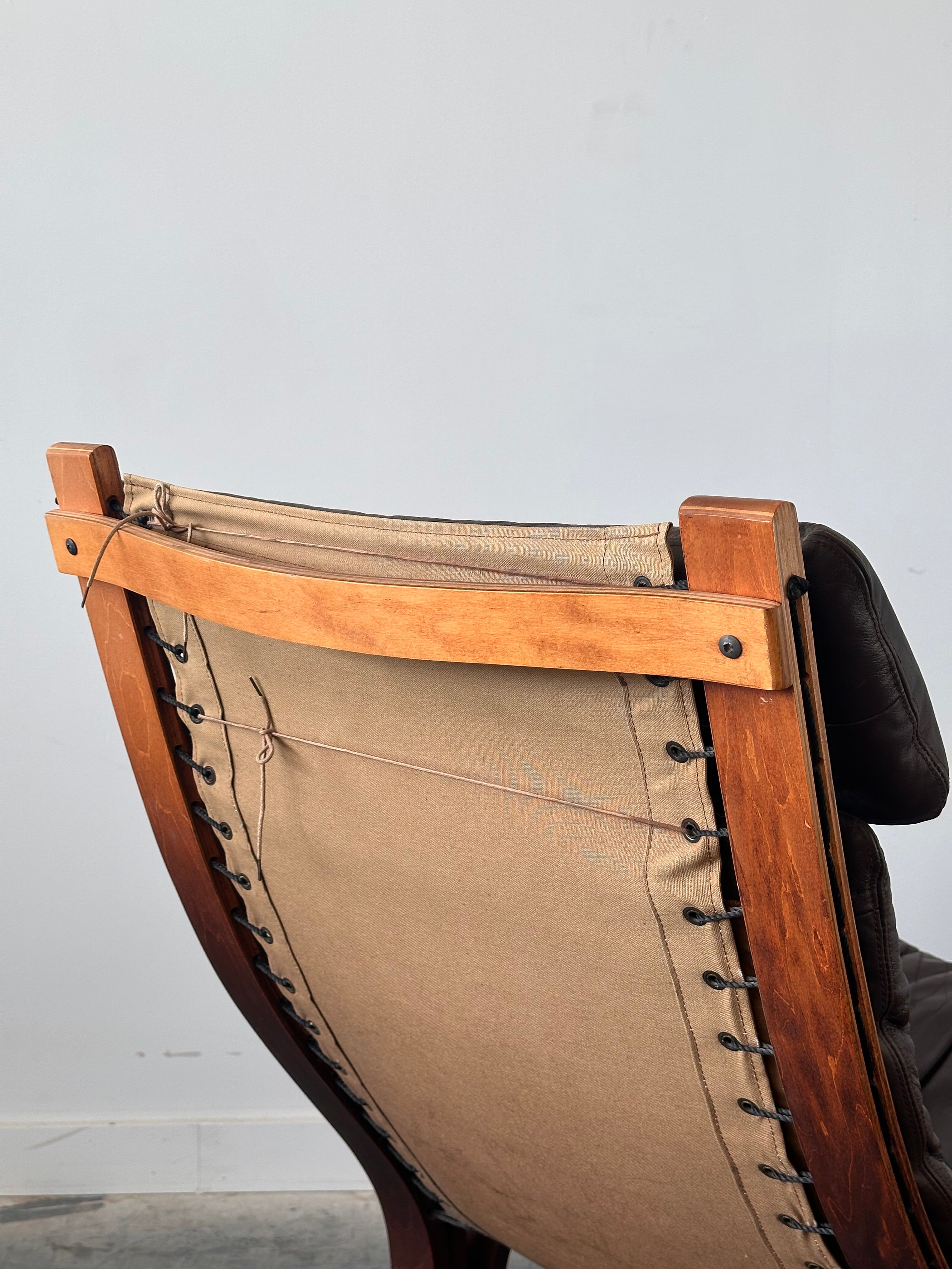Chaise de lounge scandinave par Plydesigns, 1970s 🇨🇦