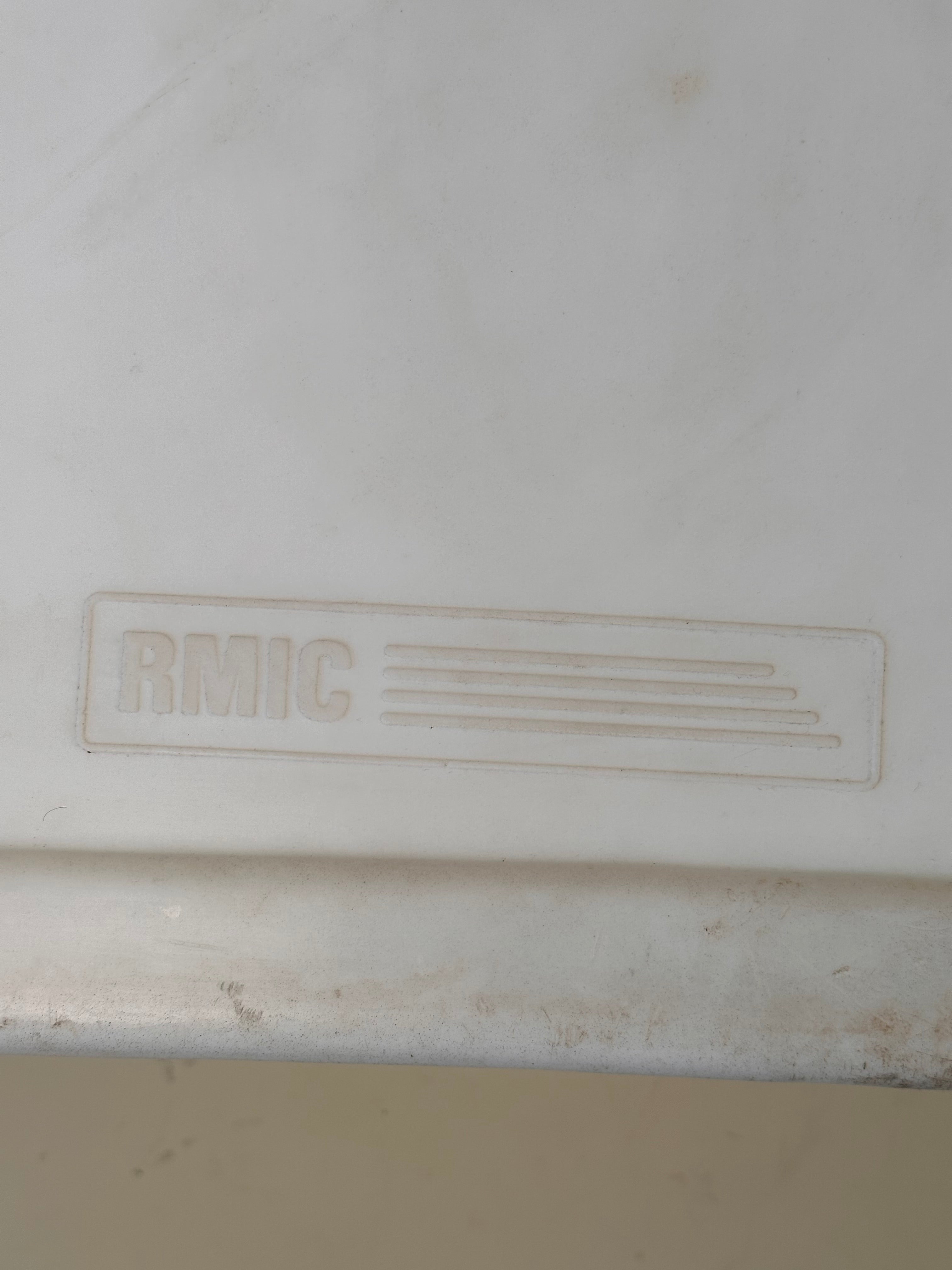 Chaise « Main » en plastique par RMIC, 1970s