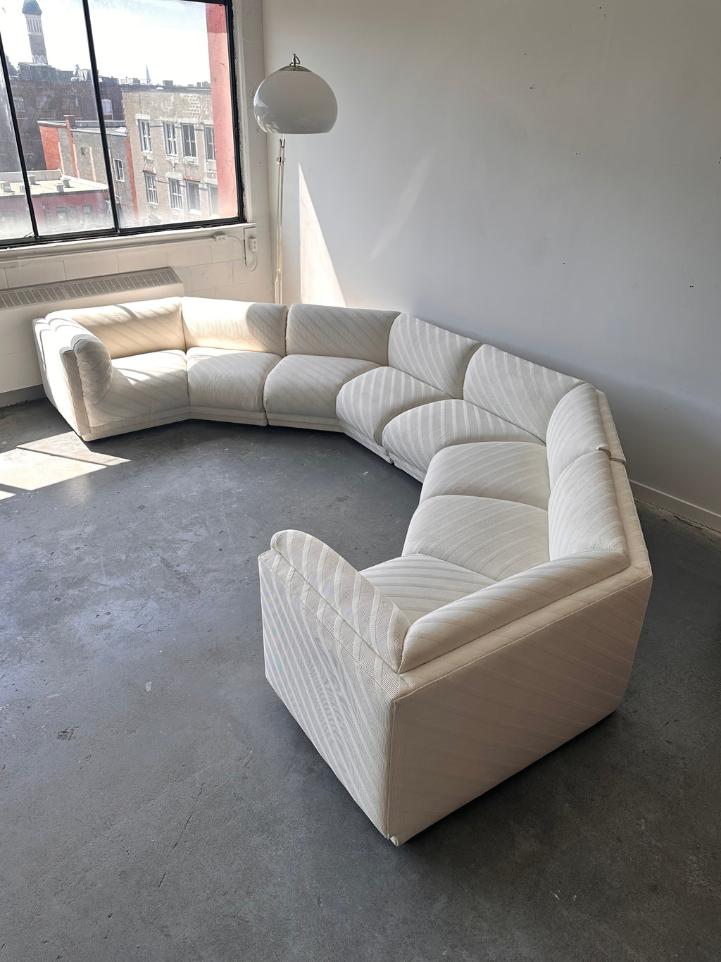 Divan modulaire blanc par Bernhardt